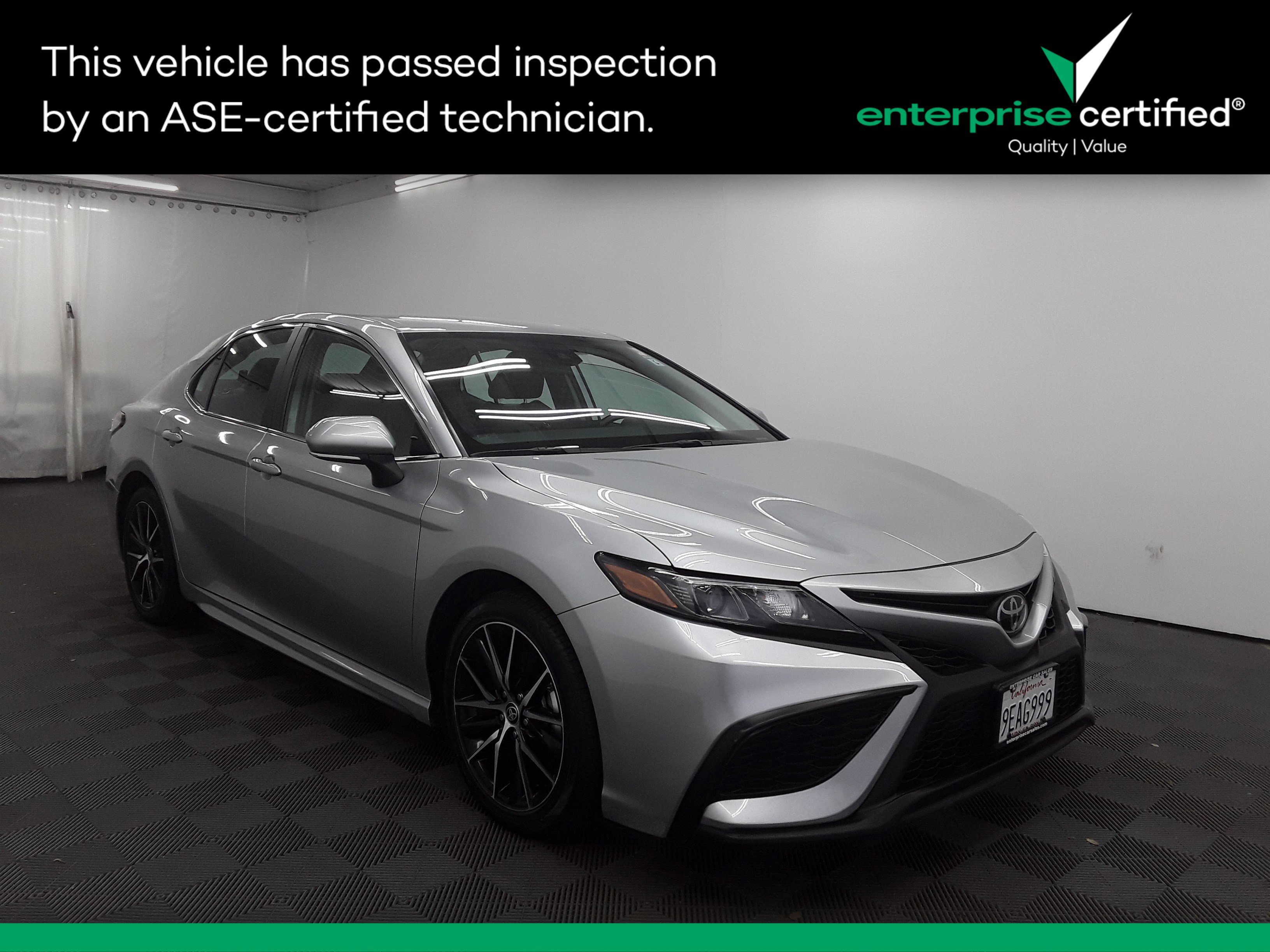 2023 Toyota Camry SE Auto
