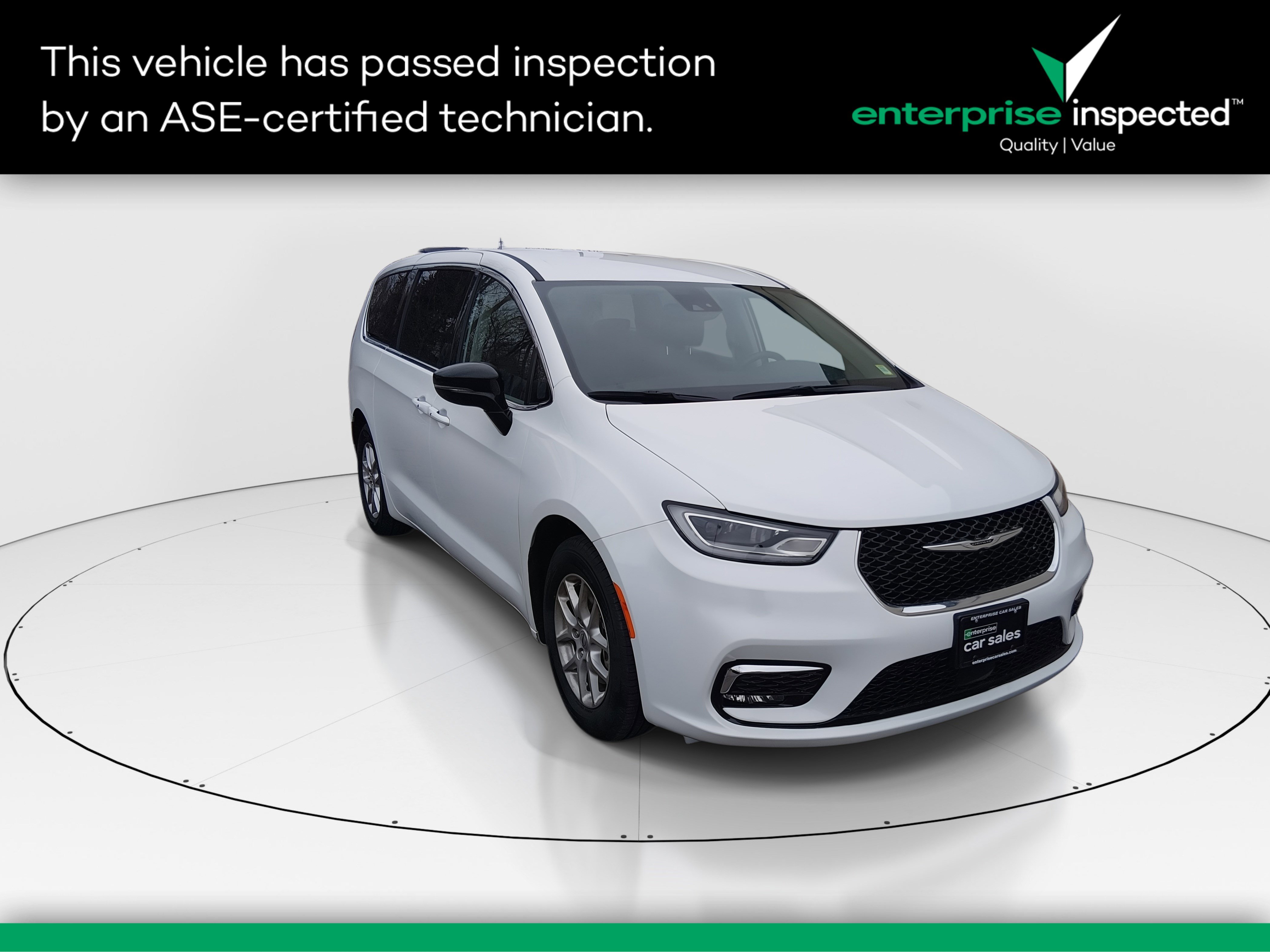 Used 2024 Chrysler Pacifica Touring L FWD