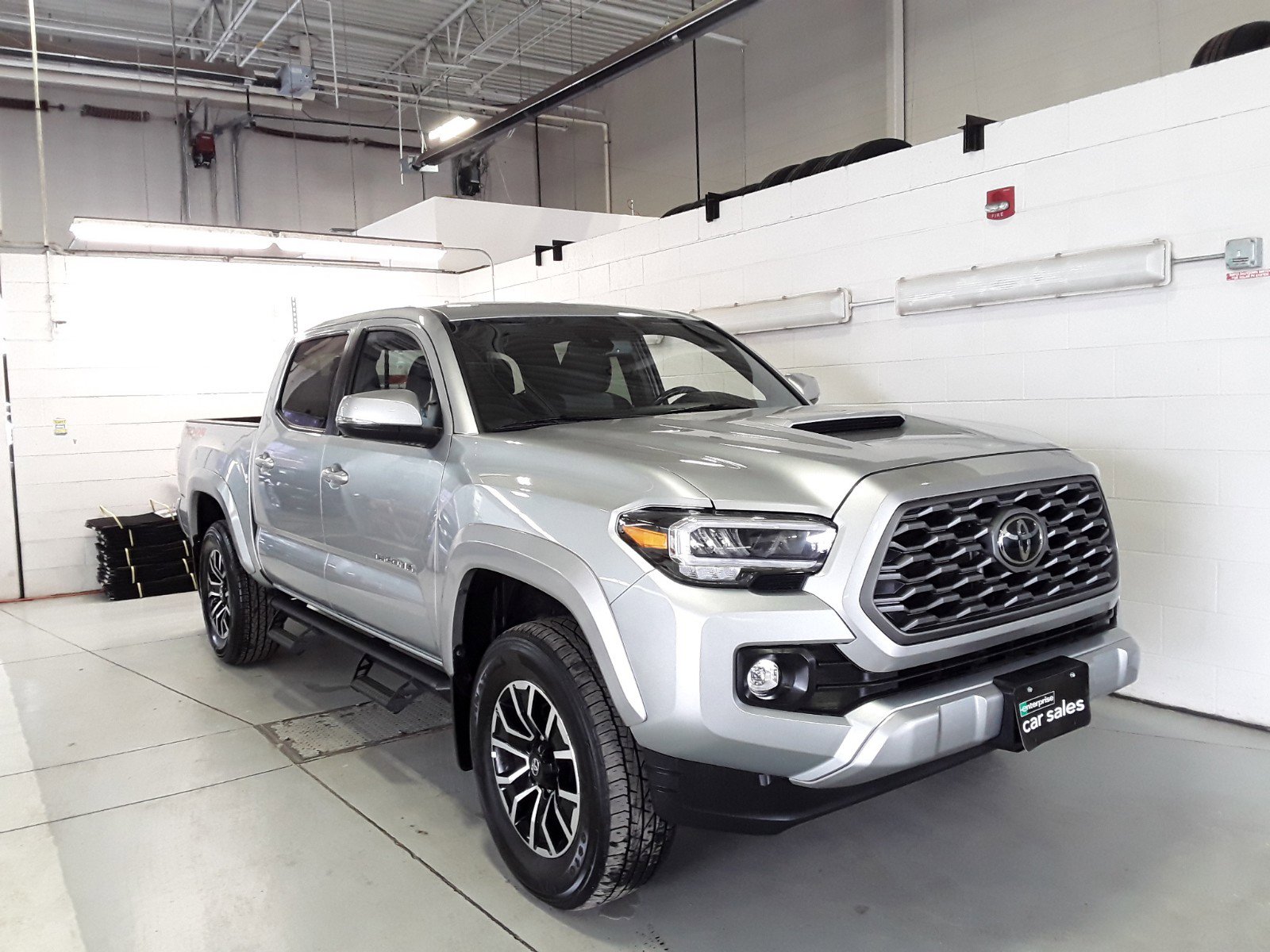 2023 Toyota Tacoma 4WD TRD Sport Double Cab 5' Bed V6 AT