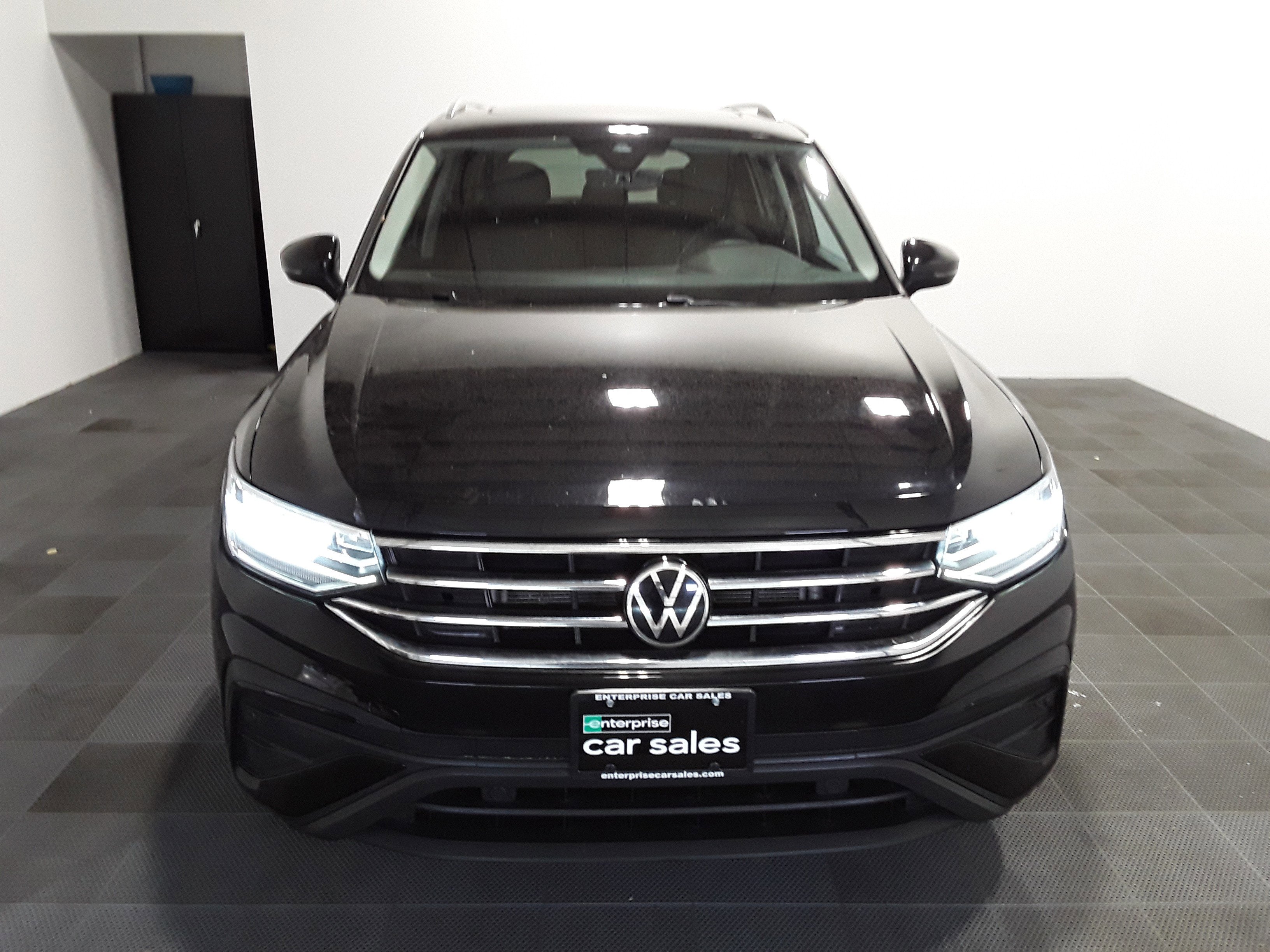2023 Volkswagen Tiguan 2.0T SE FWD