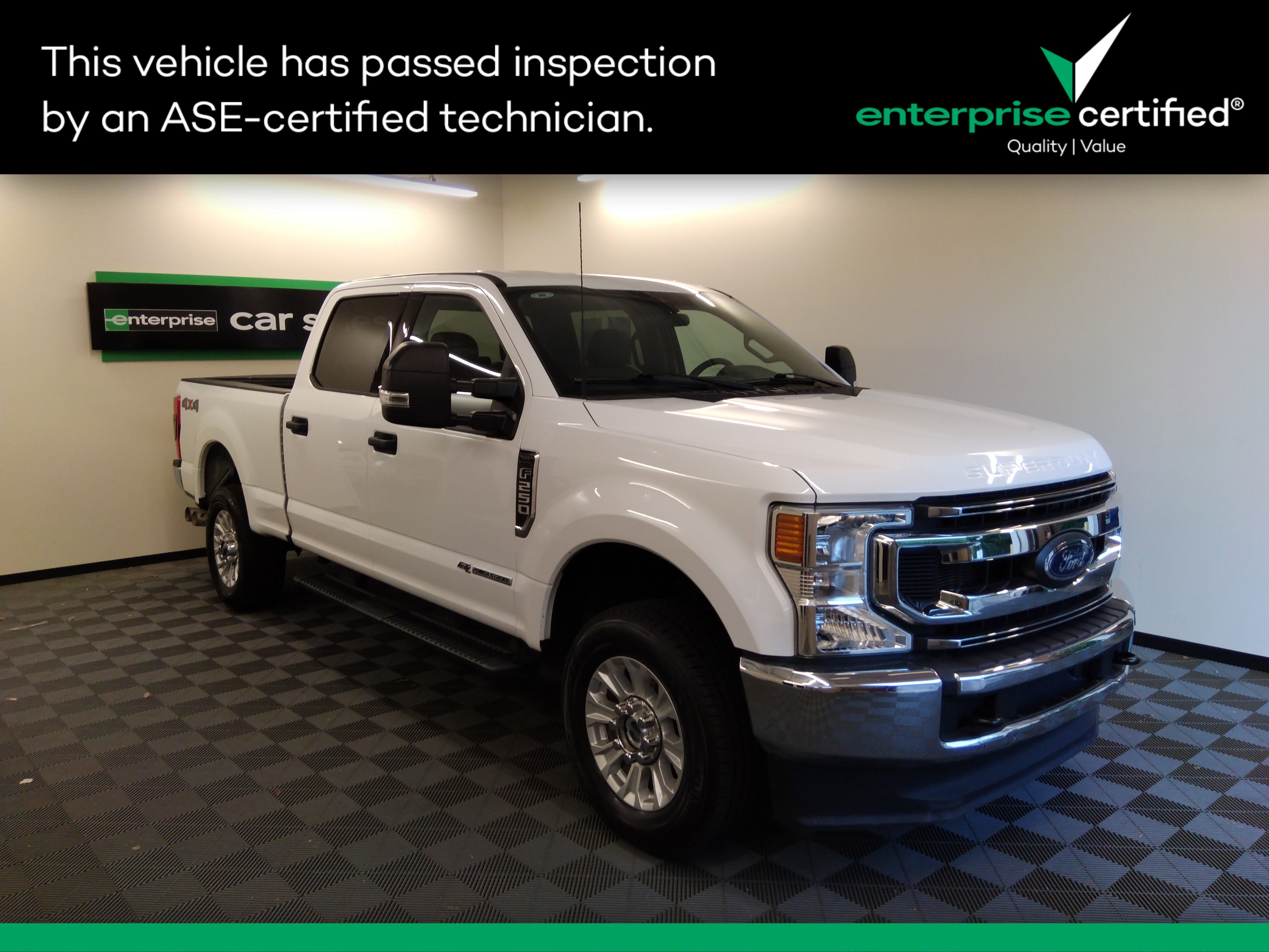 2022 Ford Super Duty F-250 SRW XLT 4WD Crew Cab 6.75' Box