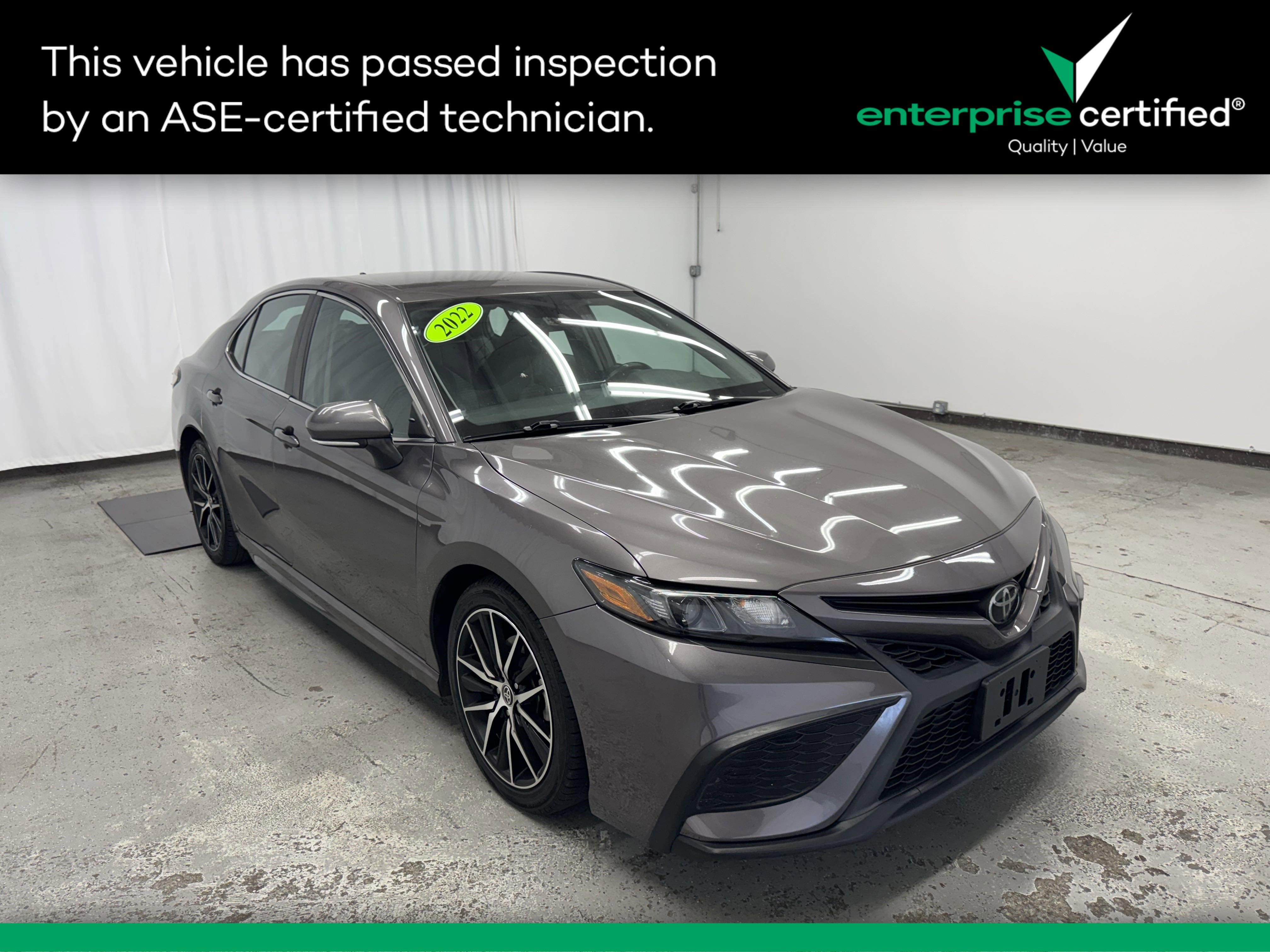 2022 Toyota Camry SE Auto