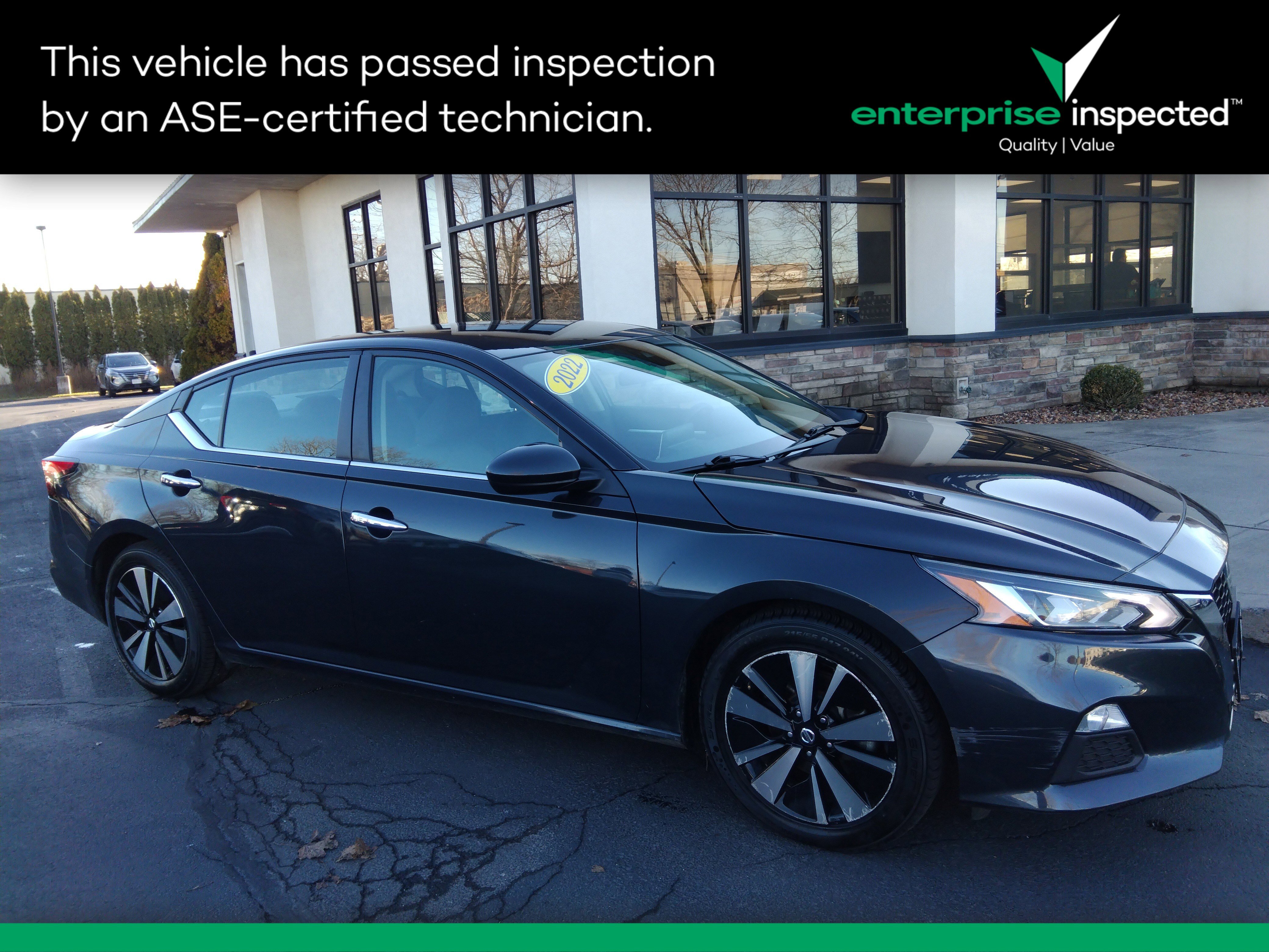 Used 2022 Nissan Altima 2.5 SV Sedan