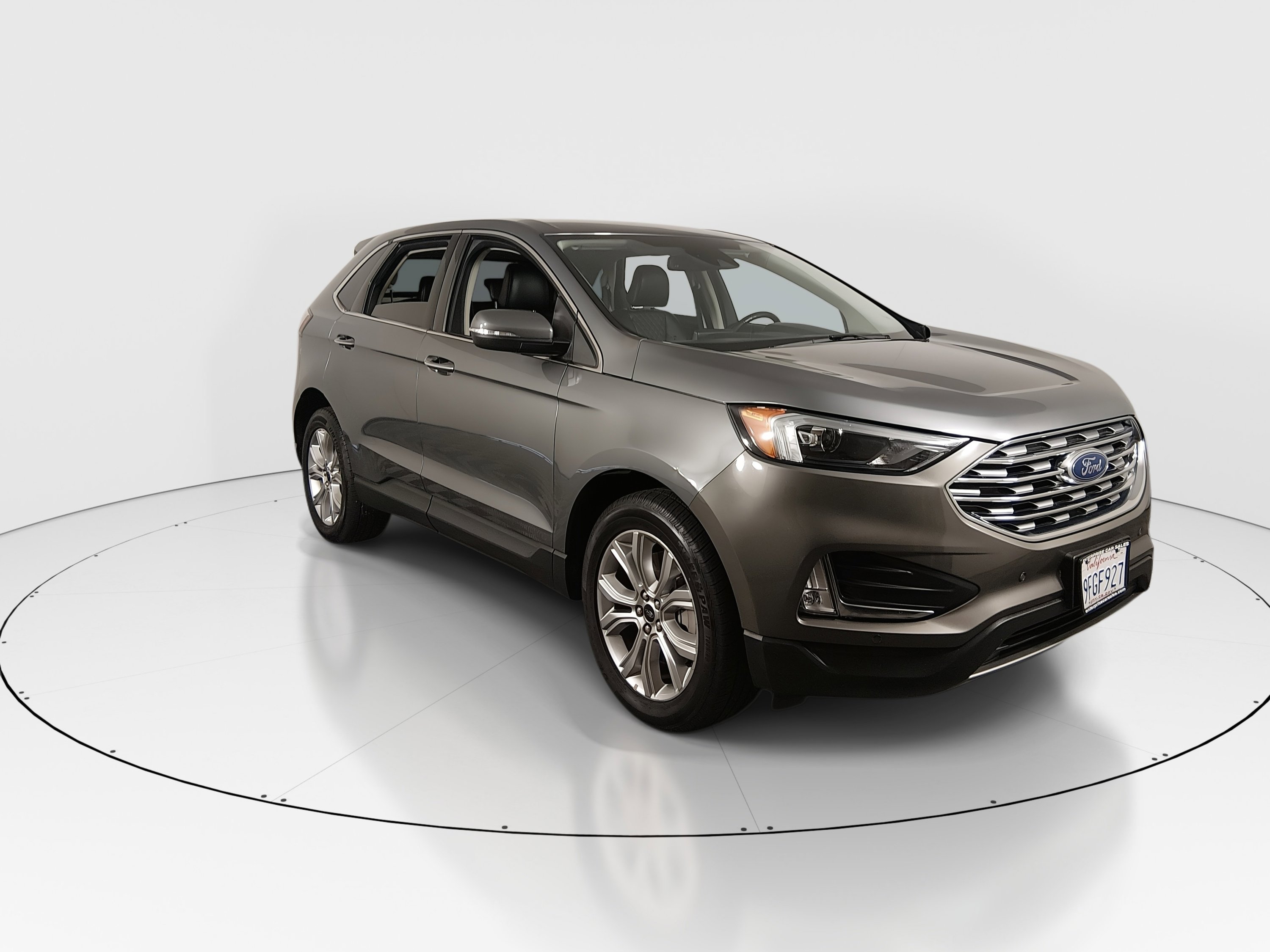 2023 Ford Edge Titanium's photo