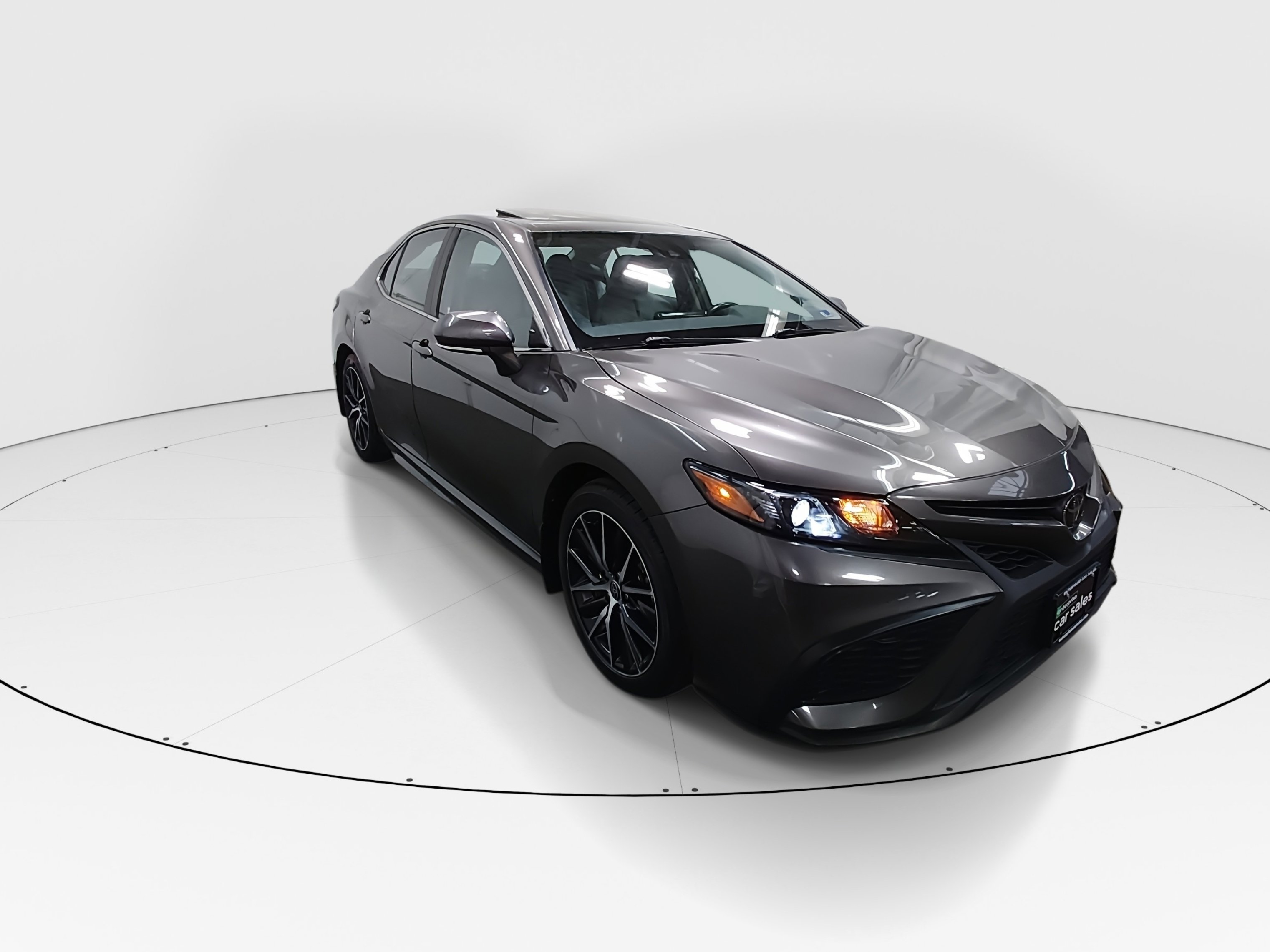 Used 2023 Toyota Camry SE Auto