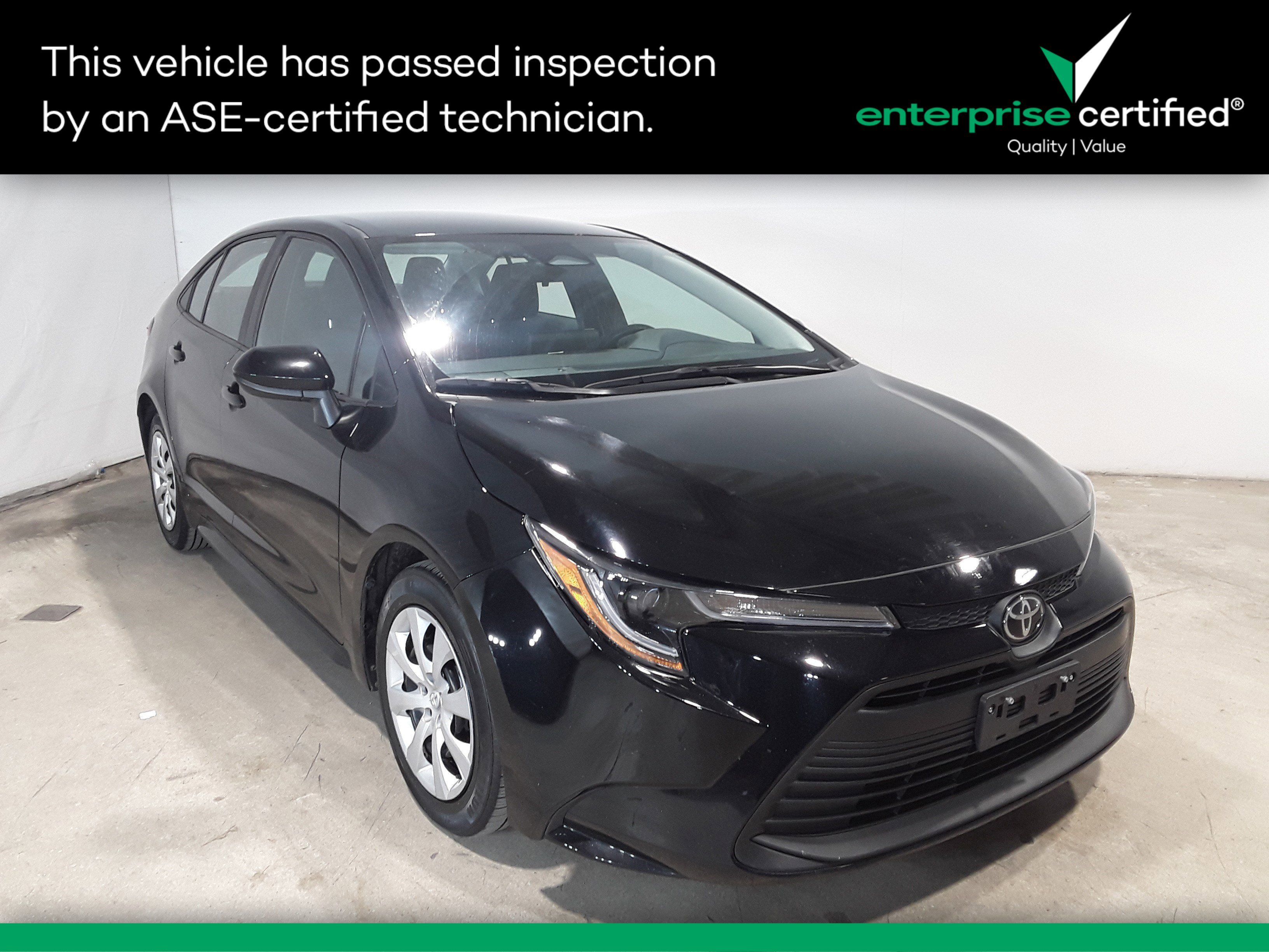 2023 Toyota Corolla LE's photo