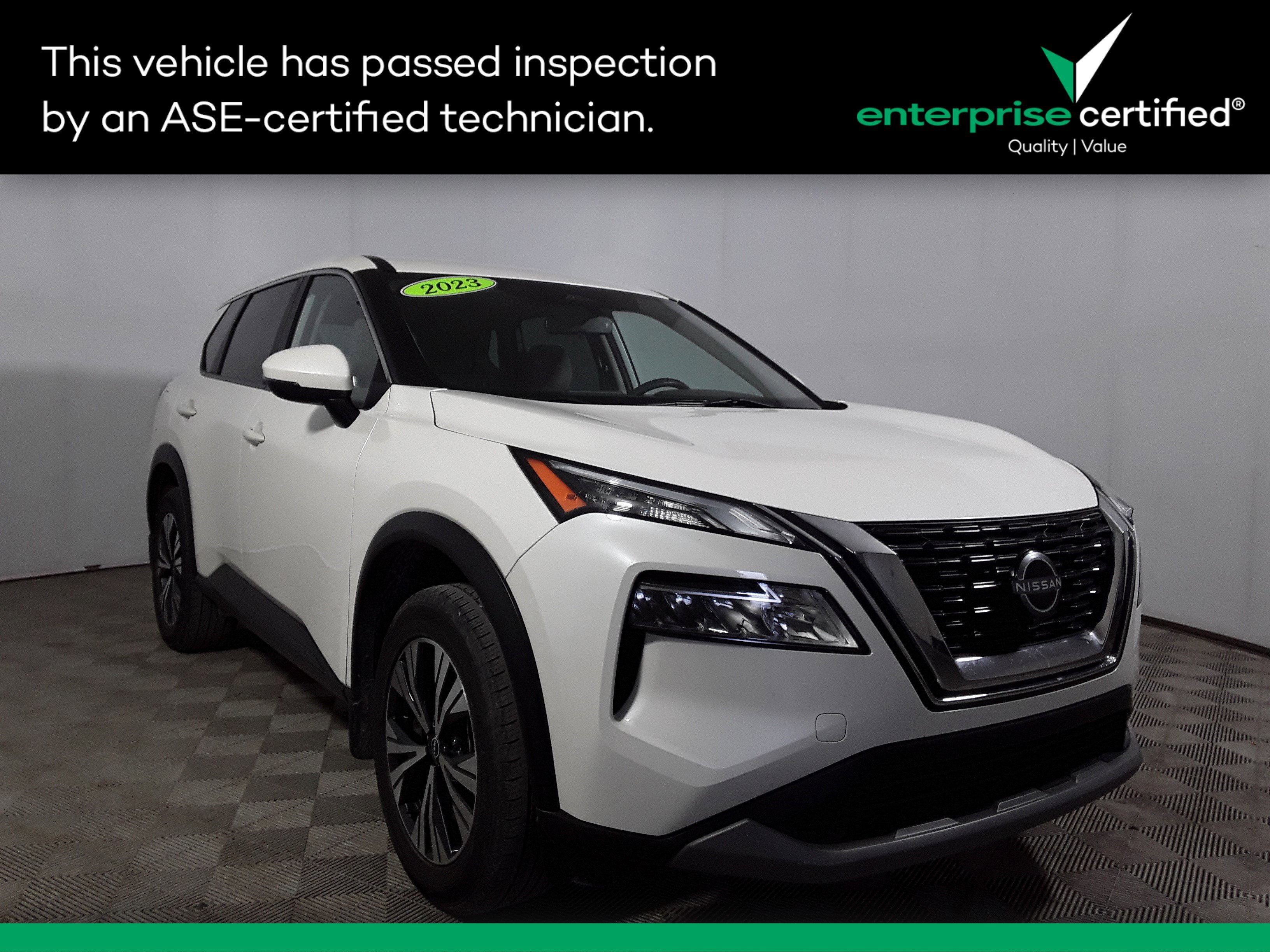 2023 Nissan Rogue SV's photo