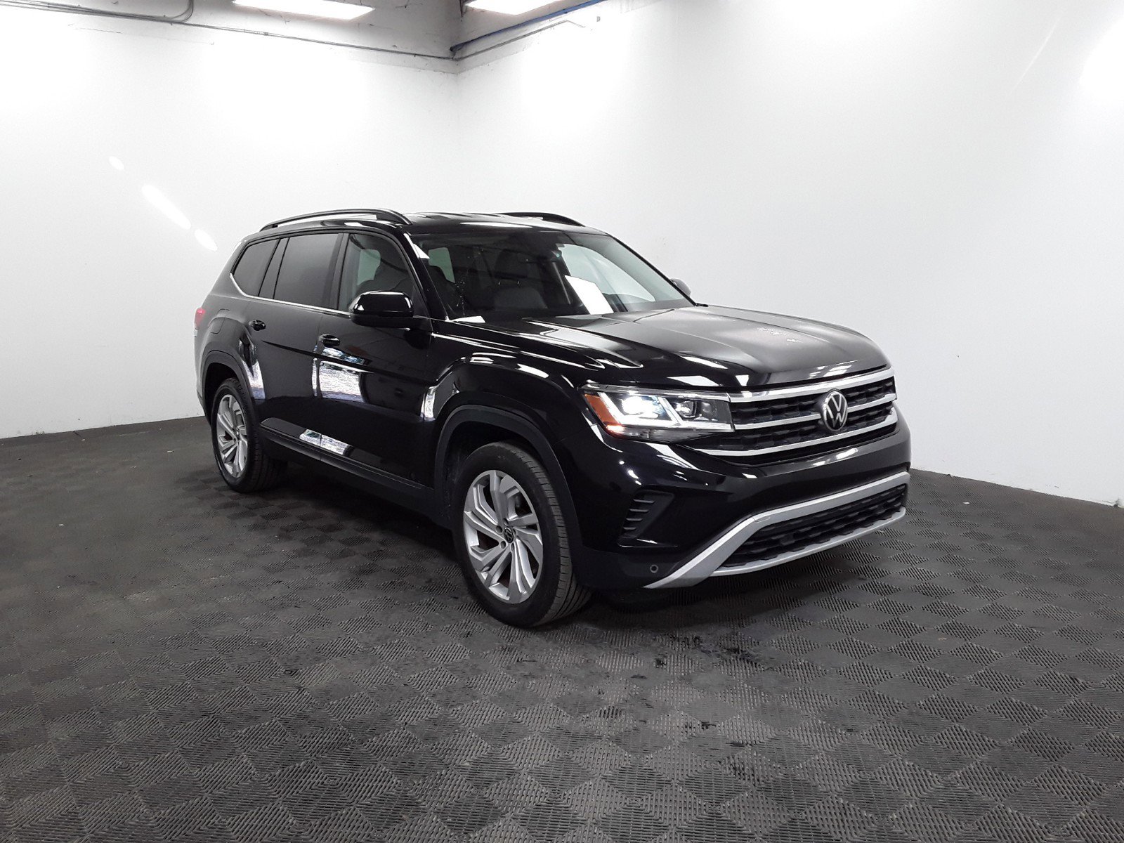 2022 Volkswagen Atlas 3.6L V6 SE w/Technology FWD