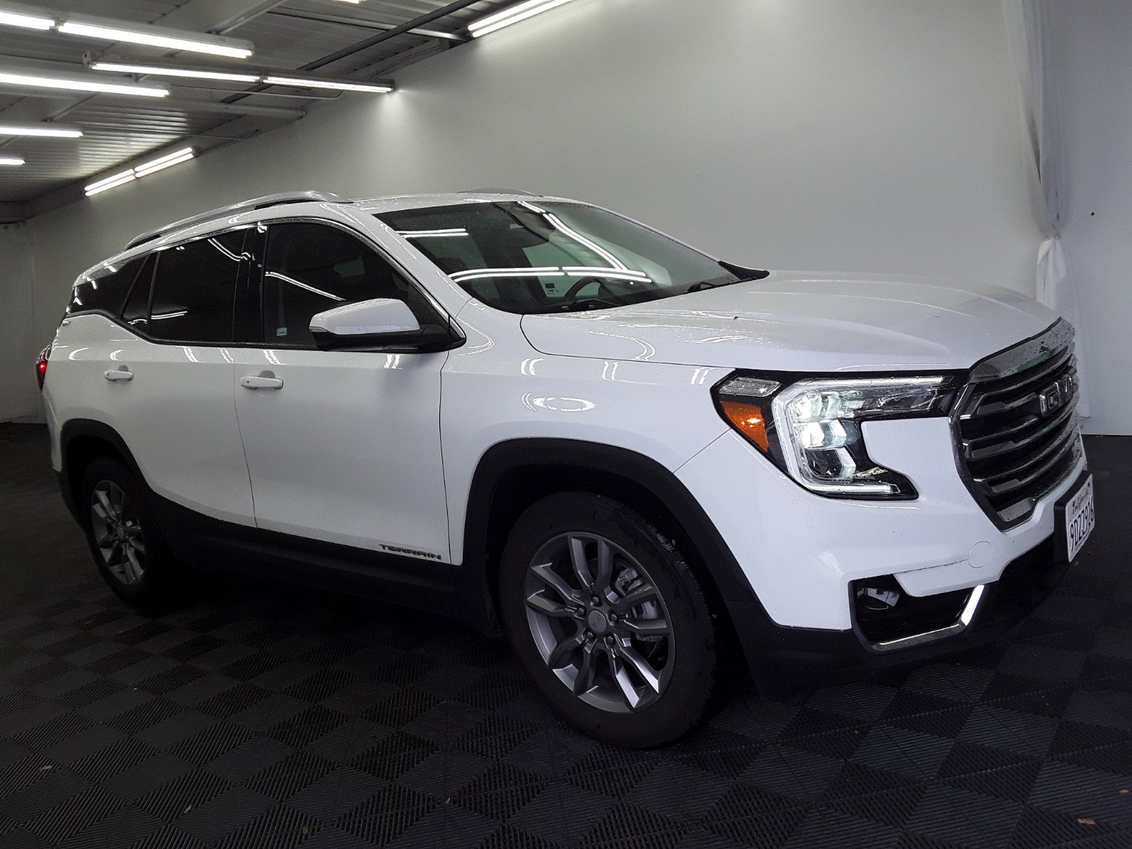 Used 2022 GMC Terrain FWD 4dr SLT