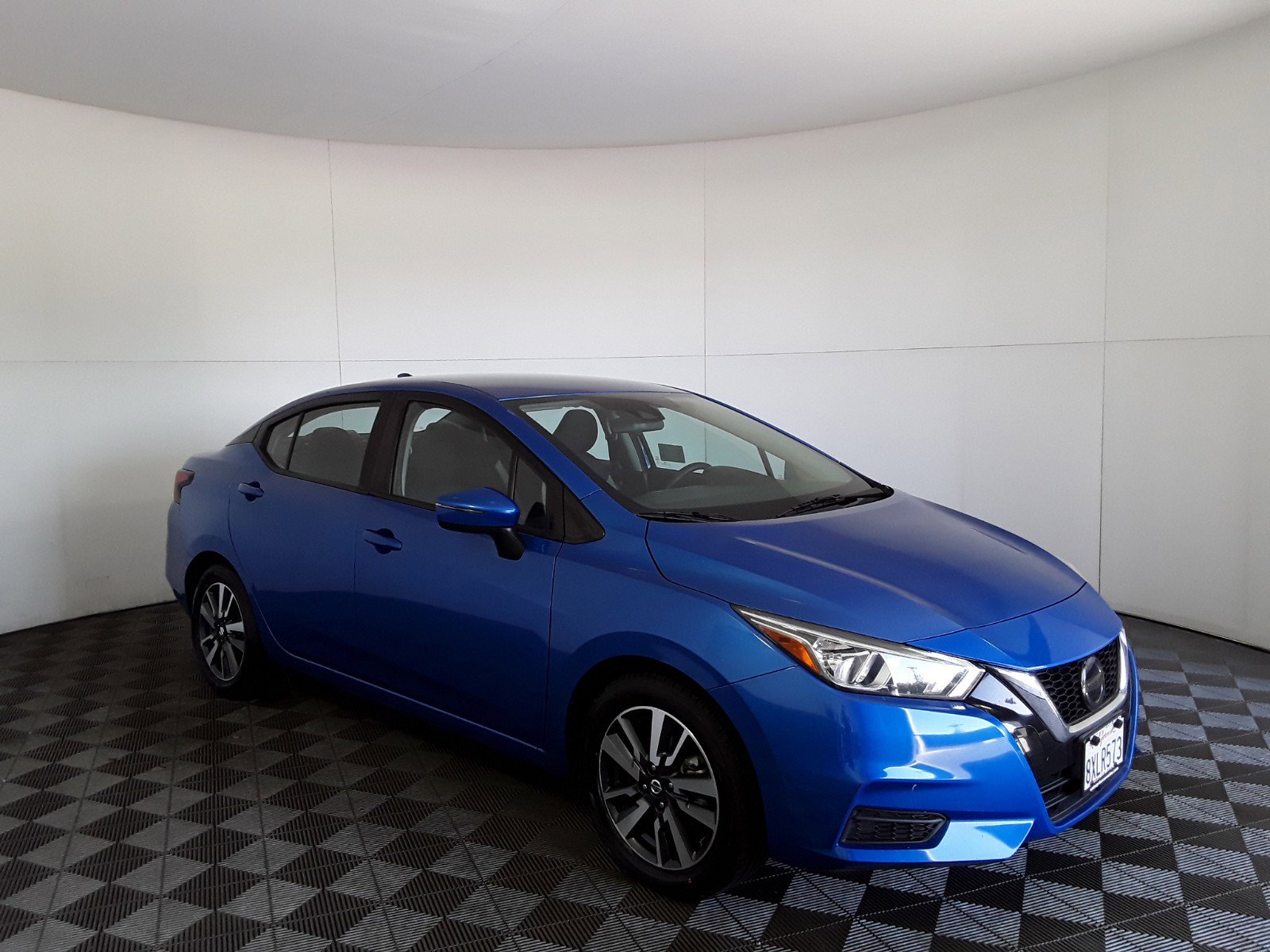 2021 Nissan Versa SV CVT