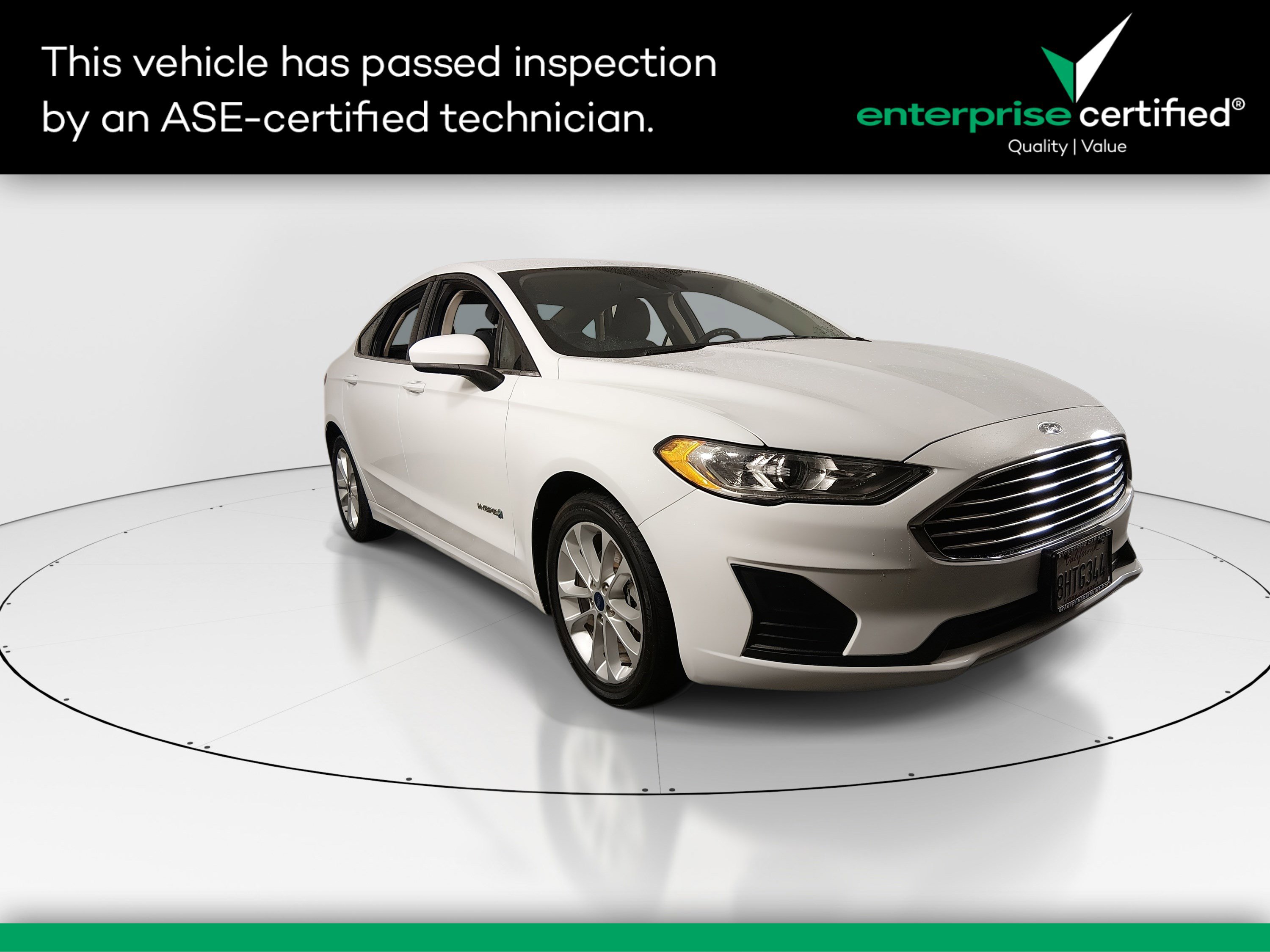 2019 Ford Fusion Hybrid SE's photo