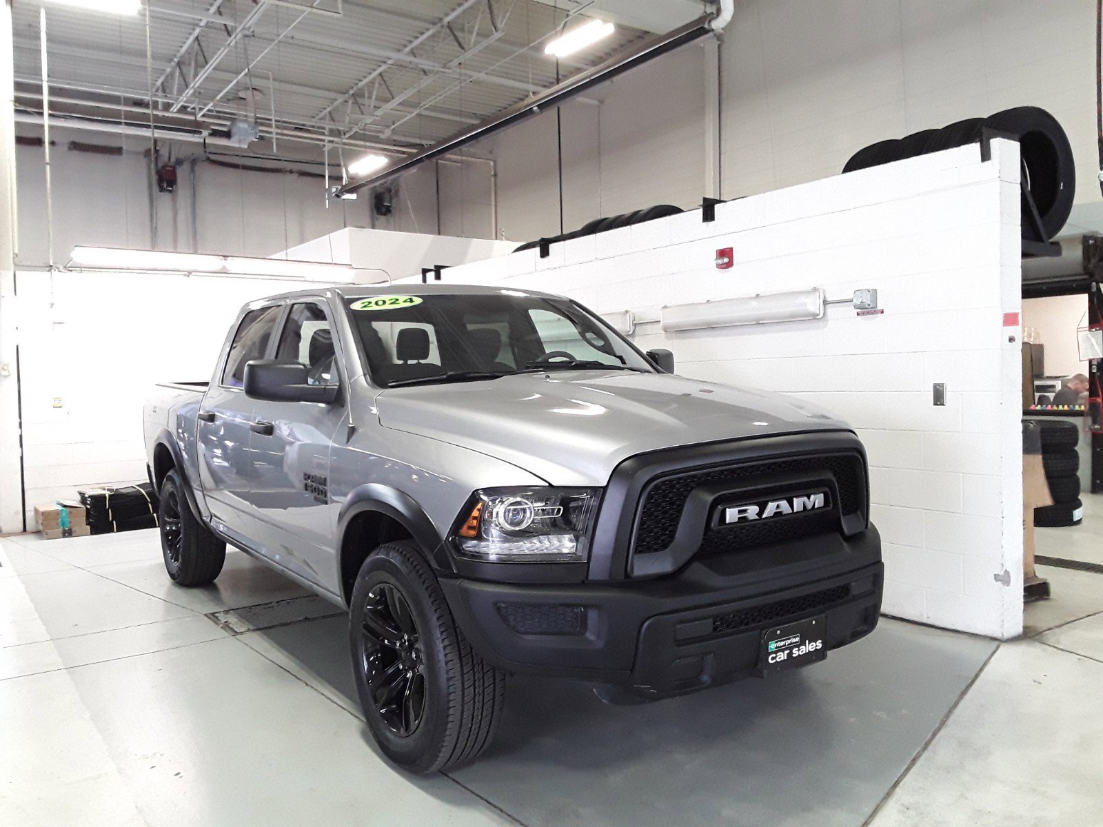 2024 Ram 1500 Classic Warlock 4x4 Crew Cab 5'7