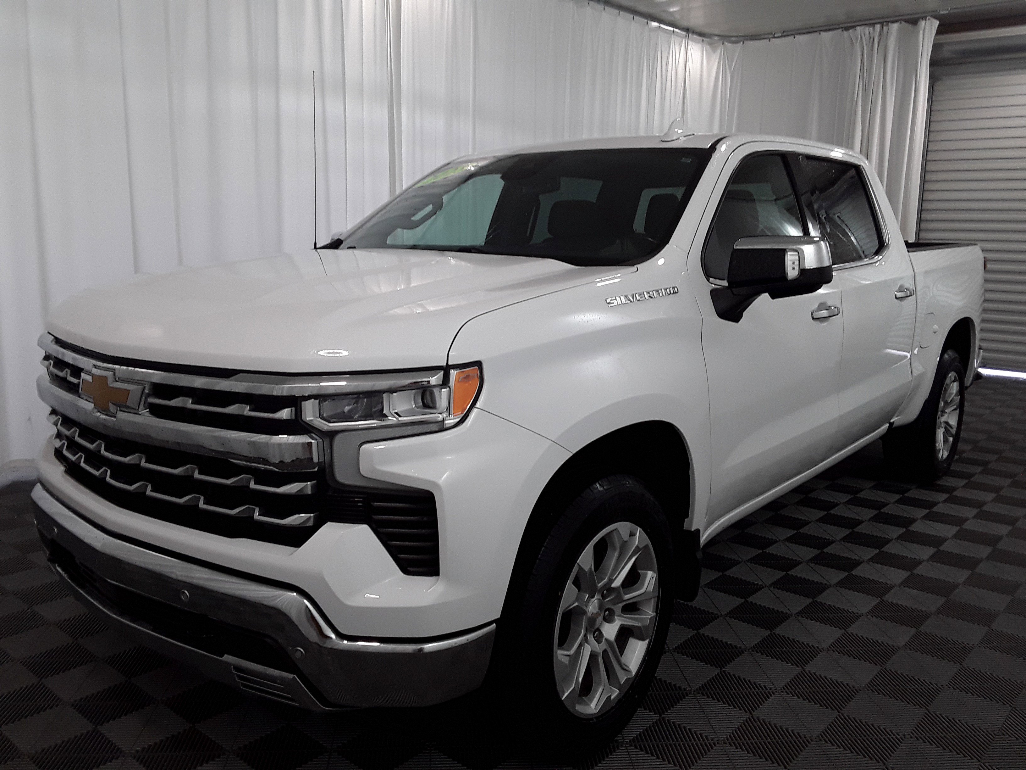 2023 Chevrolet Silverado 1500 2WD Crew Cab 147
