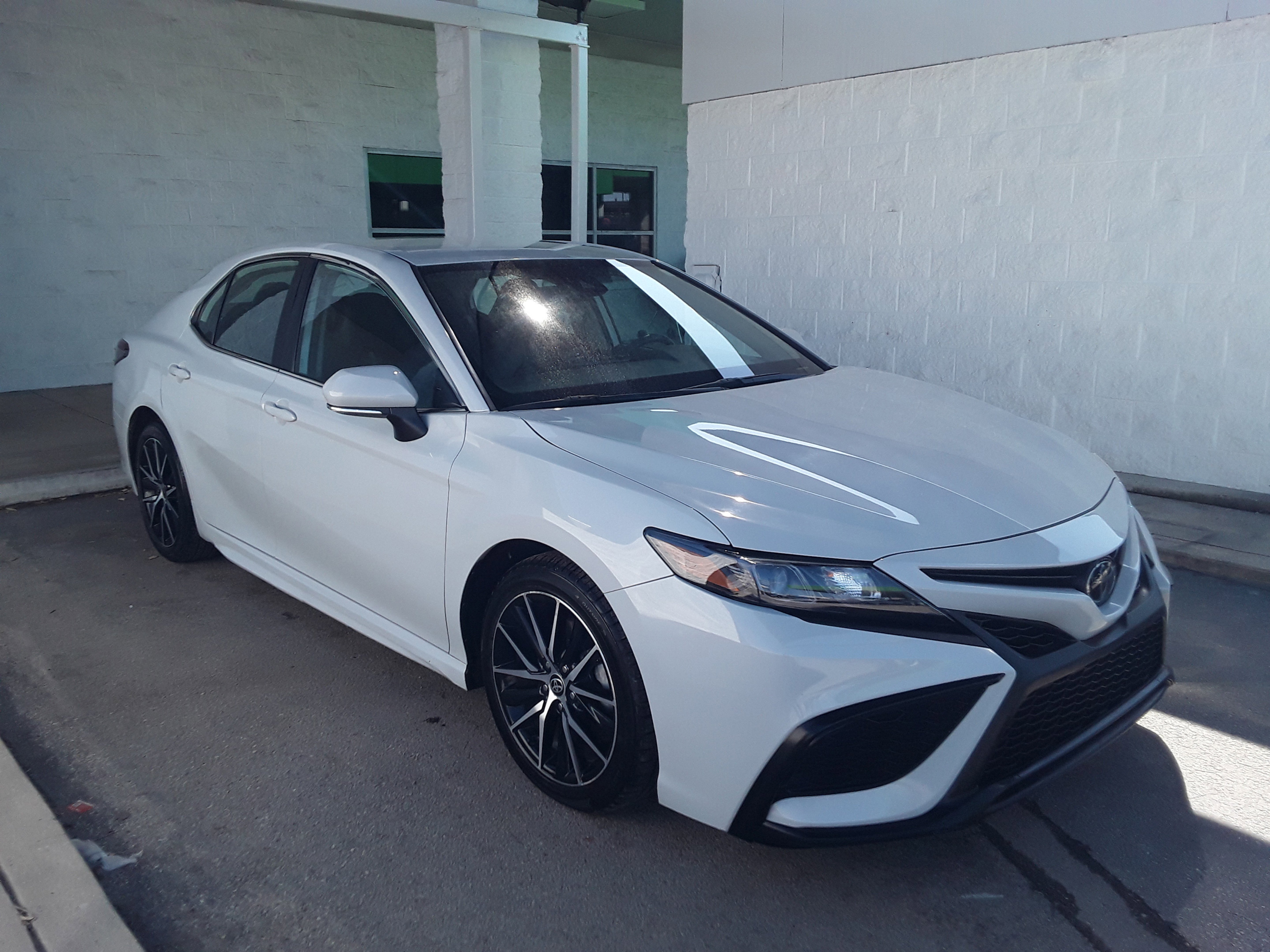 2022 Toyota Camry SE Auto