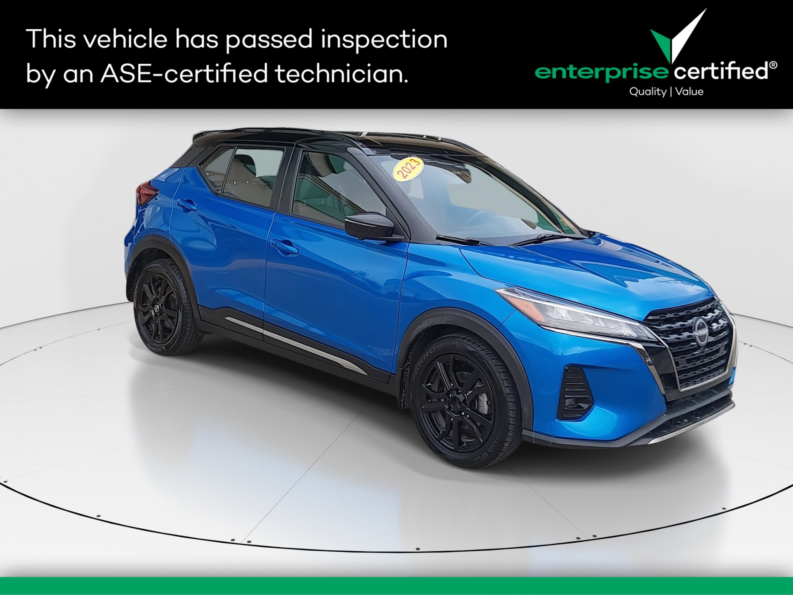 2023 Nissan Kicks SR's photo