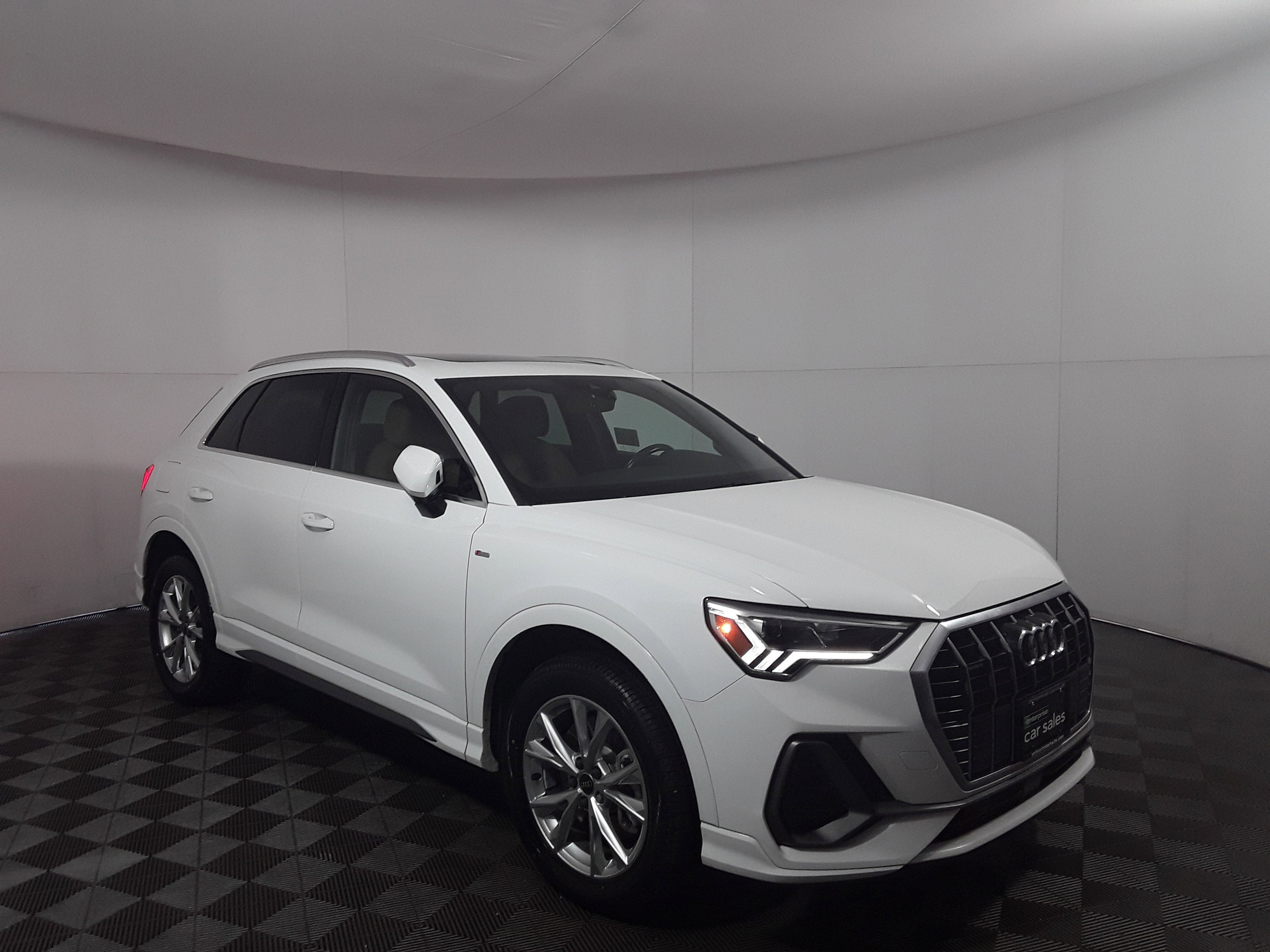 2023 Audi Q3 S line Premium 45 TFSI quattro