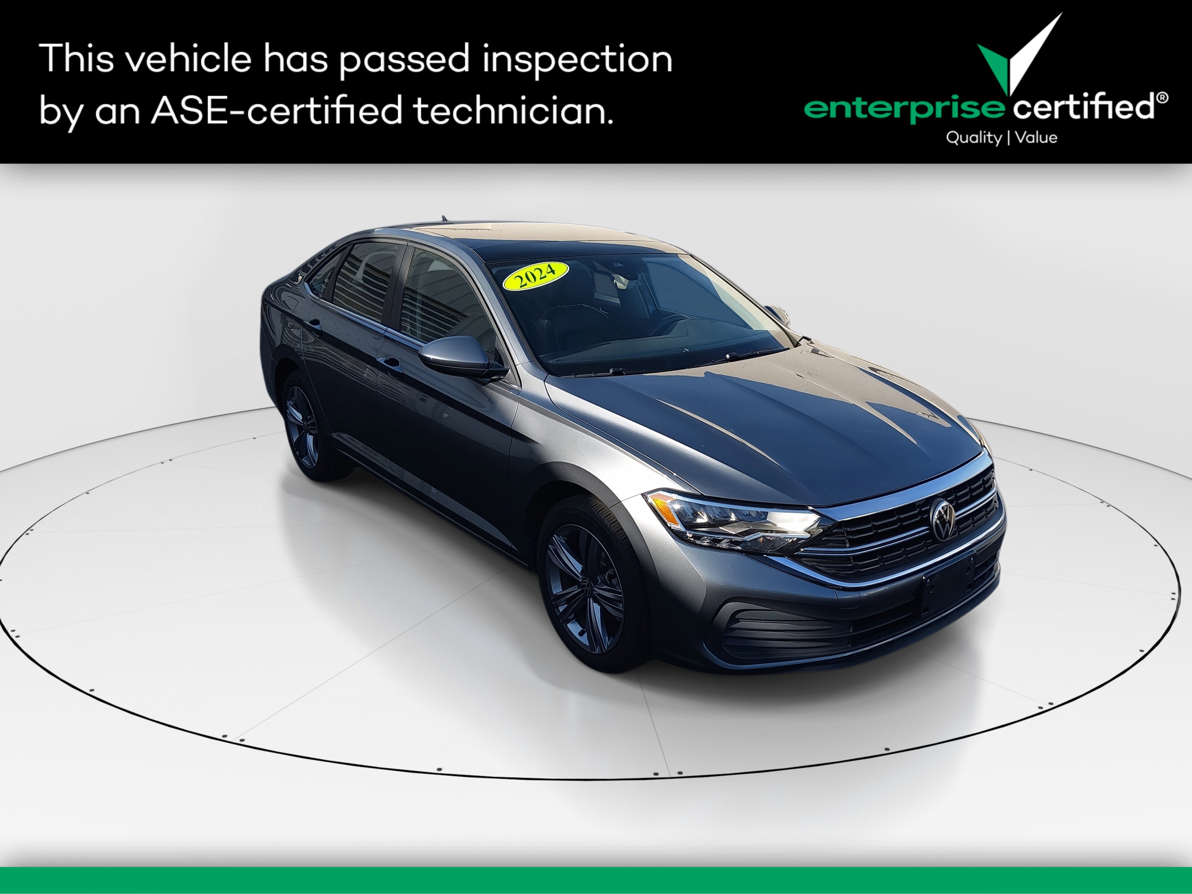 2024 Volkswagen Jetta SE's photo