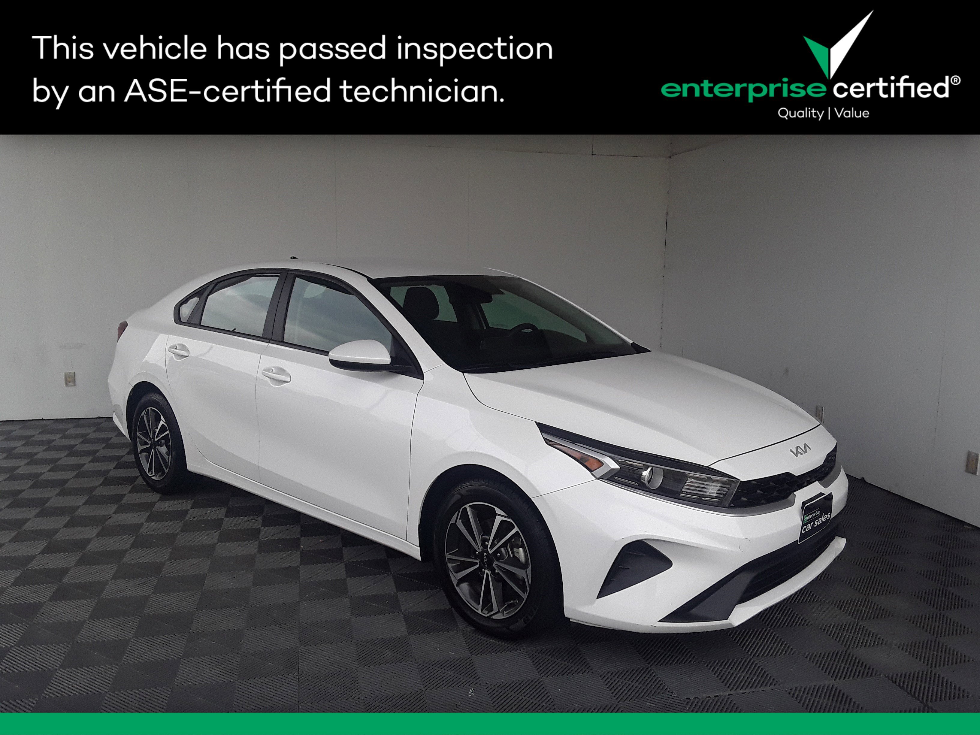 2023 Kia Forte LXS IVT