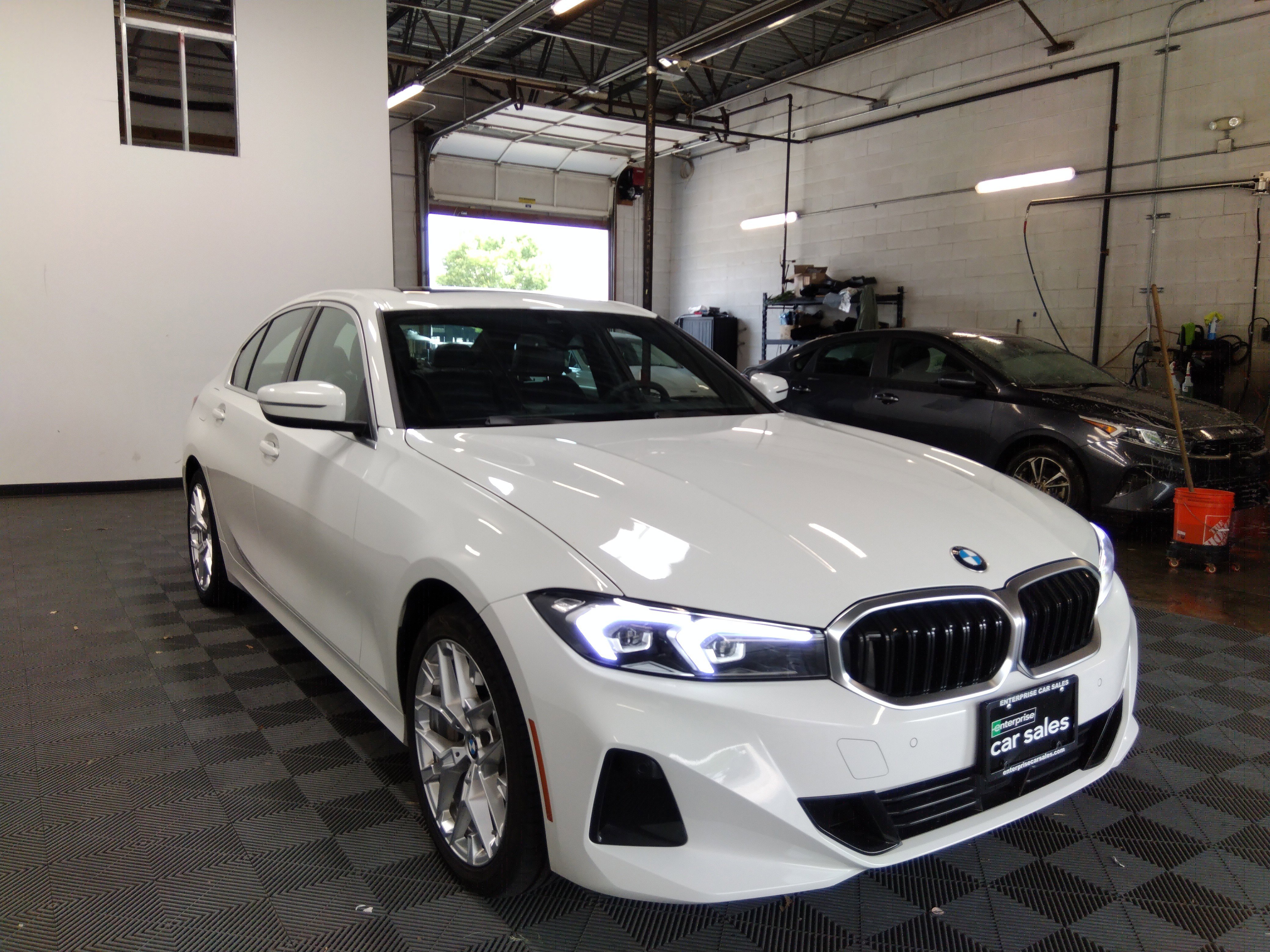2025 BMW 3 Series 330i xDrive Sedan