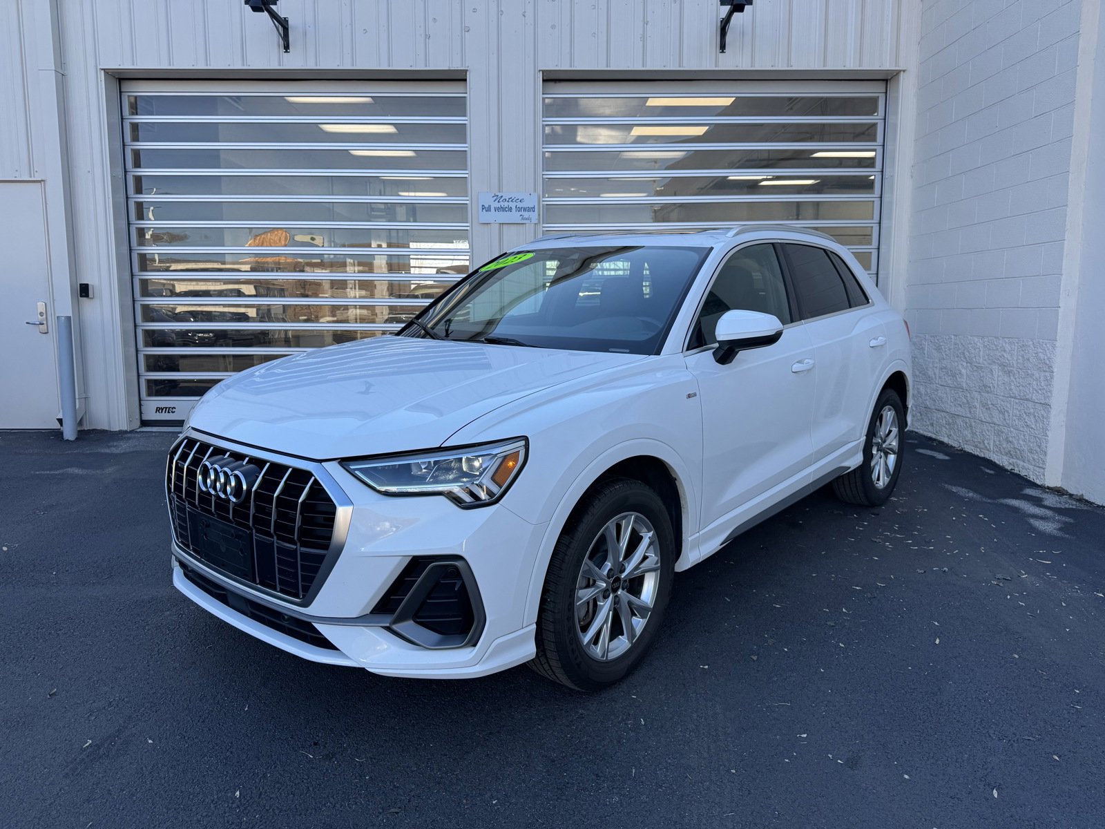 2023 Audi Q3 S line Premium 45 TFSI quattro