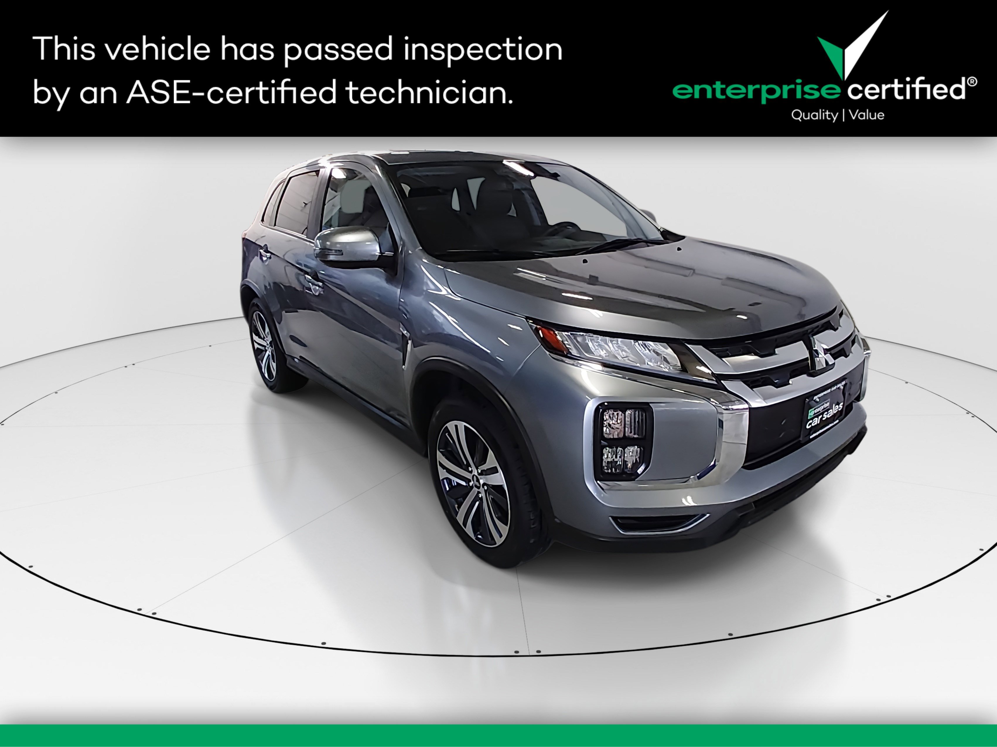 2024 Mitsubishi Outlander SE's photo