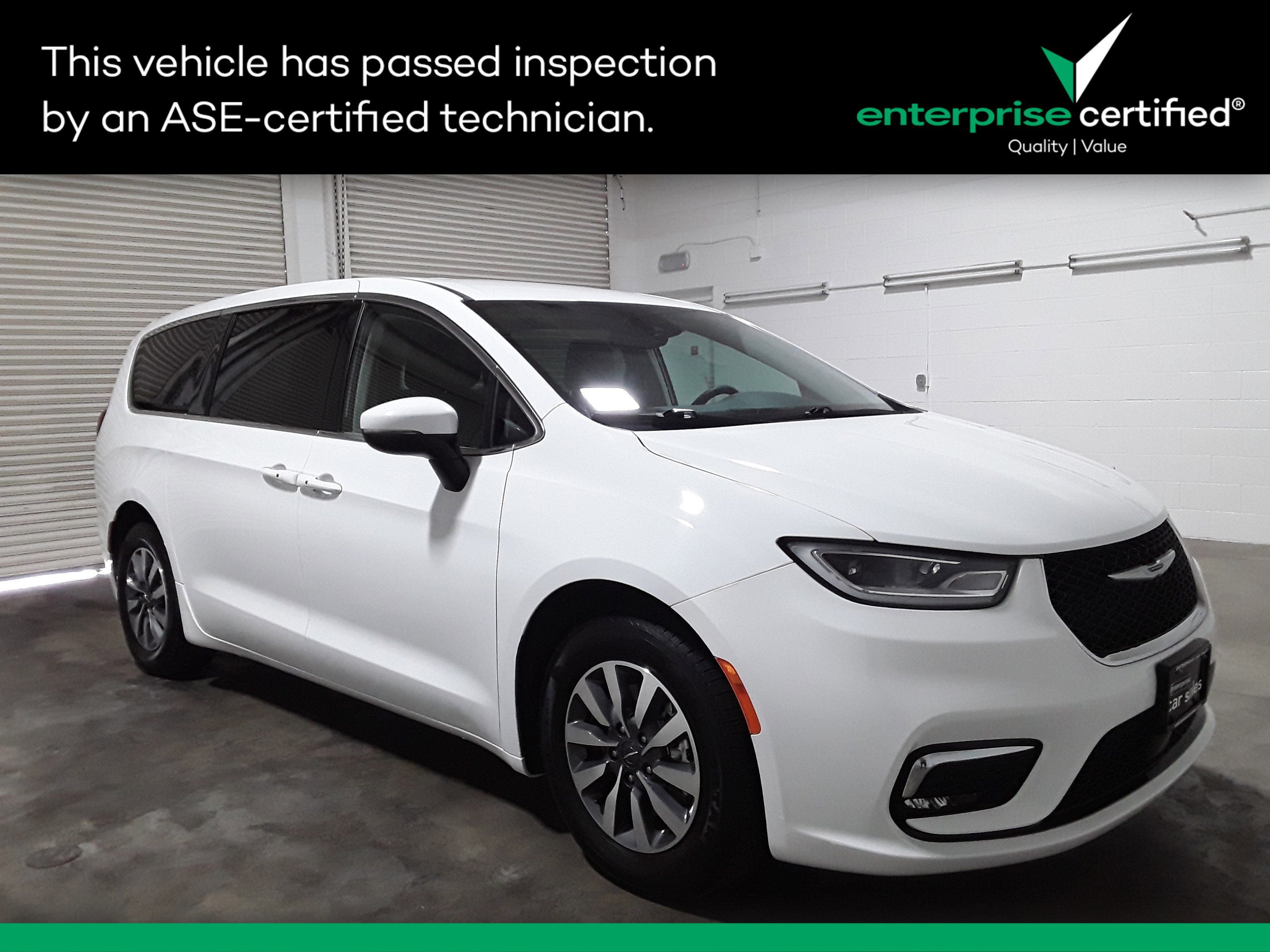 2023 Chrysler Pacifica Hybrid Touring L FWD