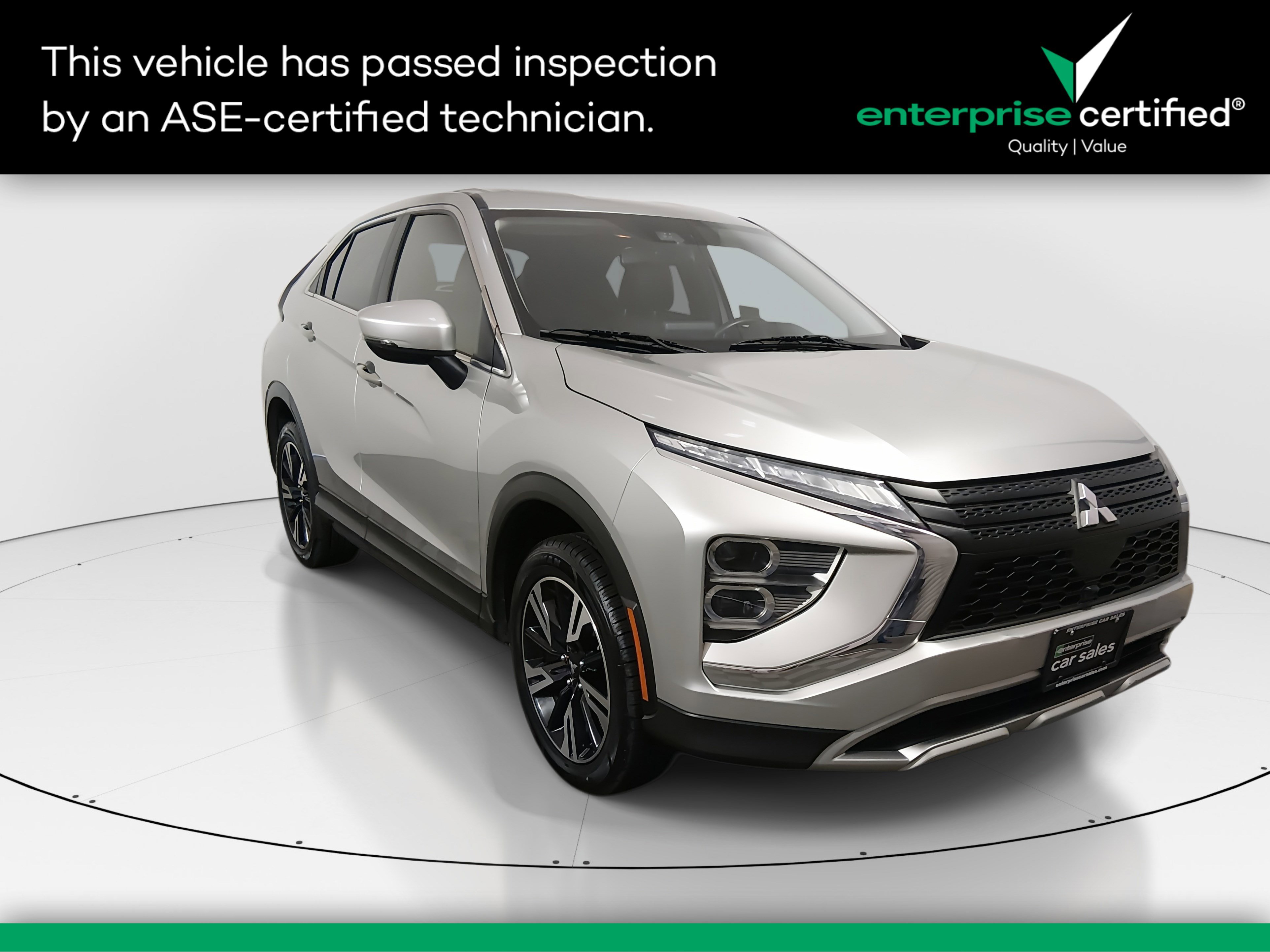 2024 Mitsubishi Eclipse Cross SE's photo