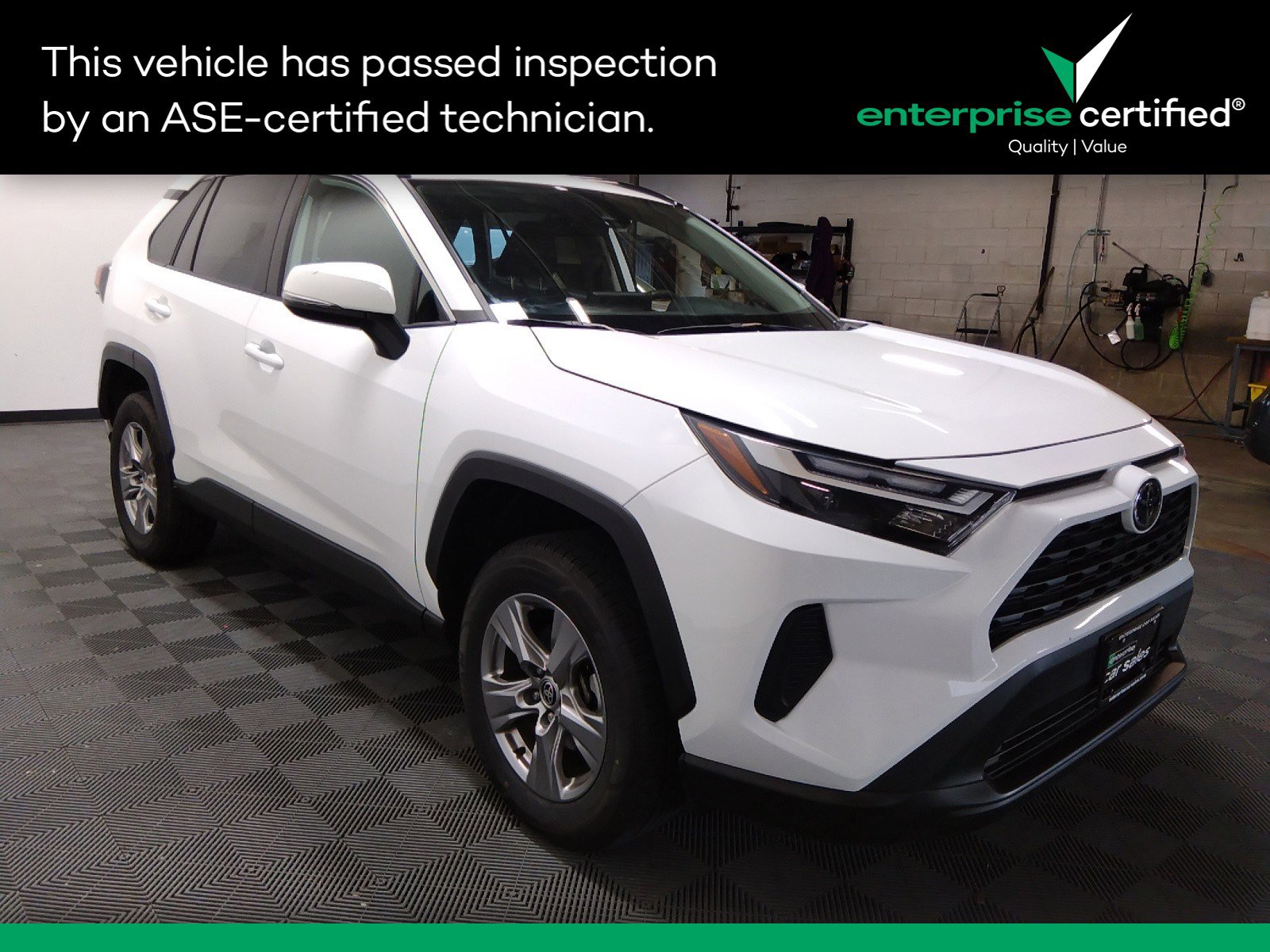 Used 2022 Toyota RAV4 XLE AWD