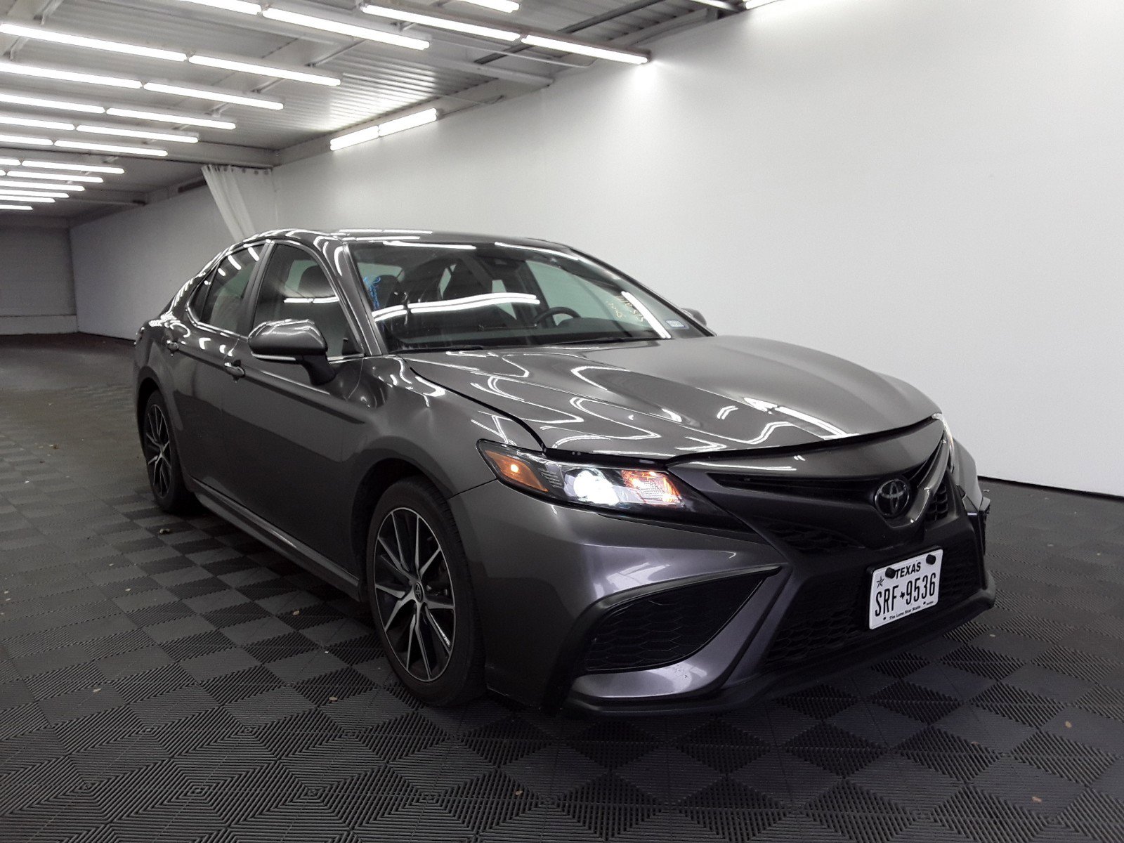 2023 Toyota Camry SE Auto