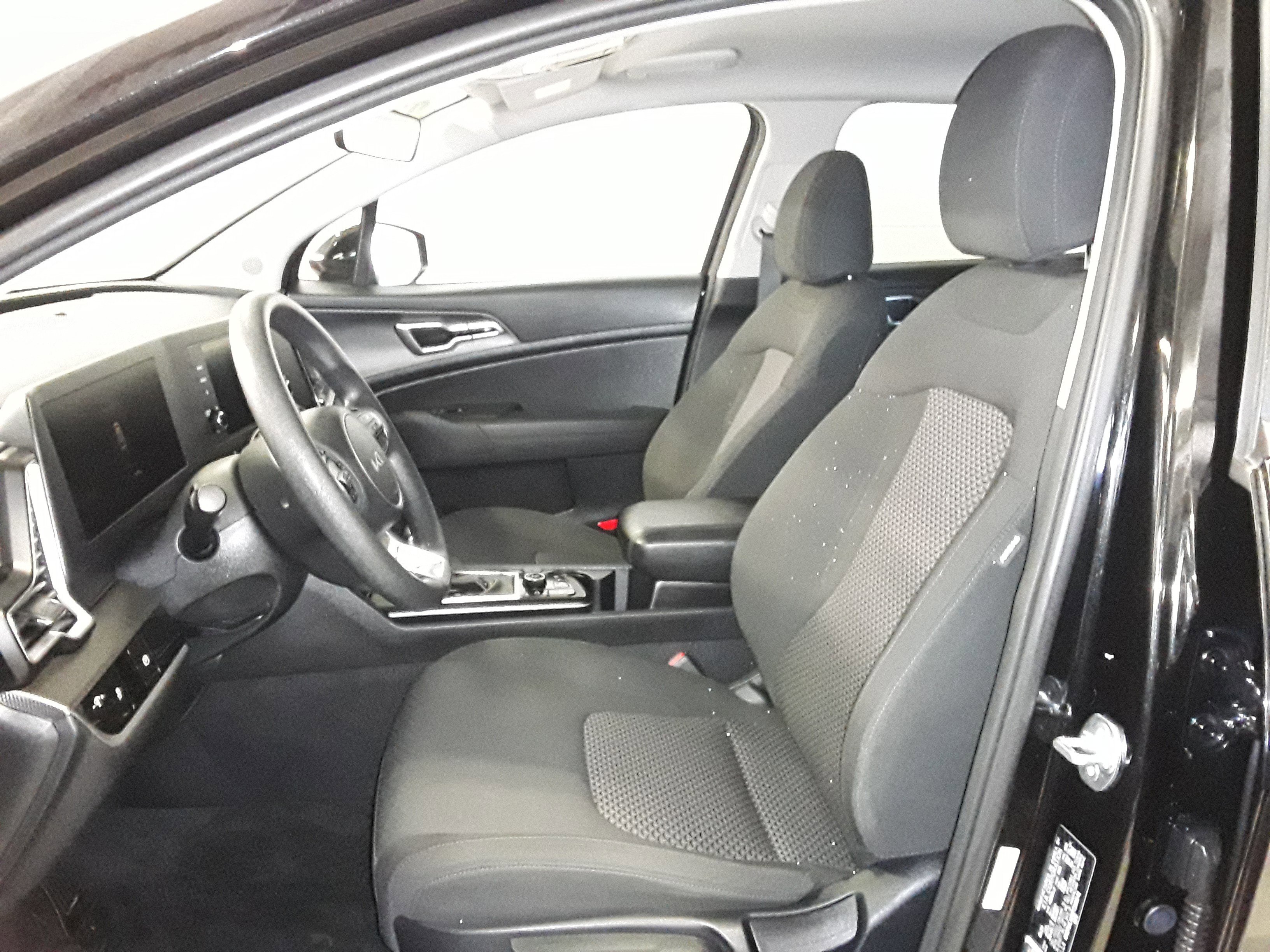 Image 10 of Used 2023 Kia Sportage LX AWD