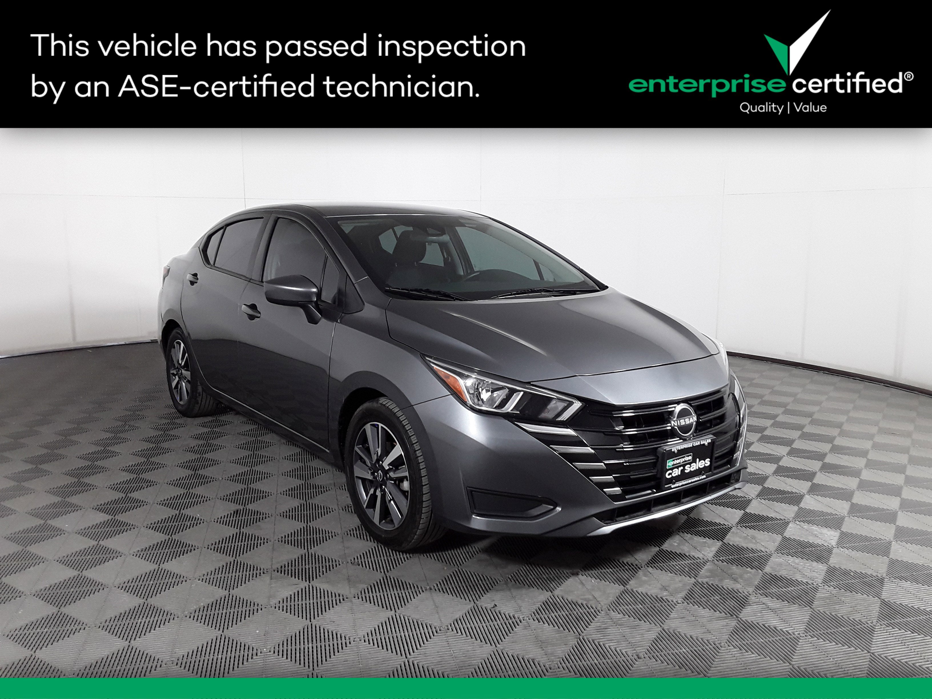 2023 Nissan Versa SV CVT