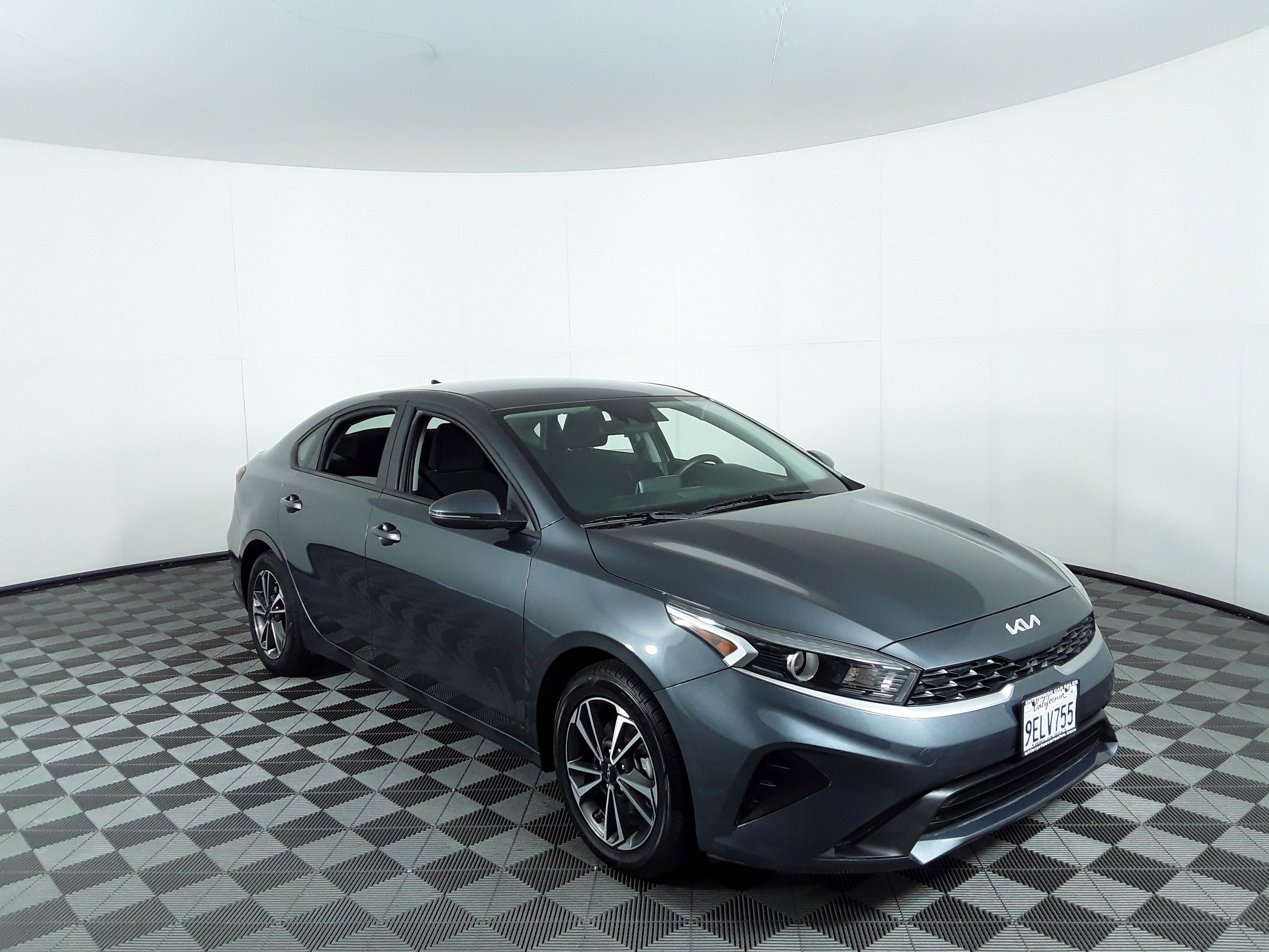 Used 2023 Kia Forte LXS IVT