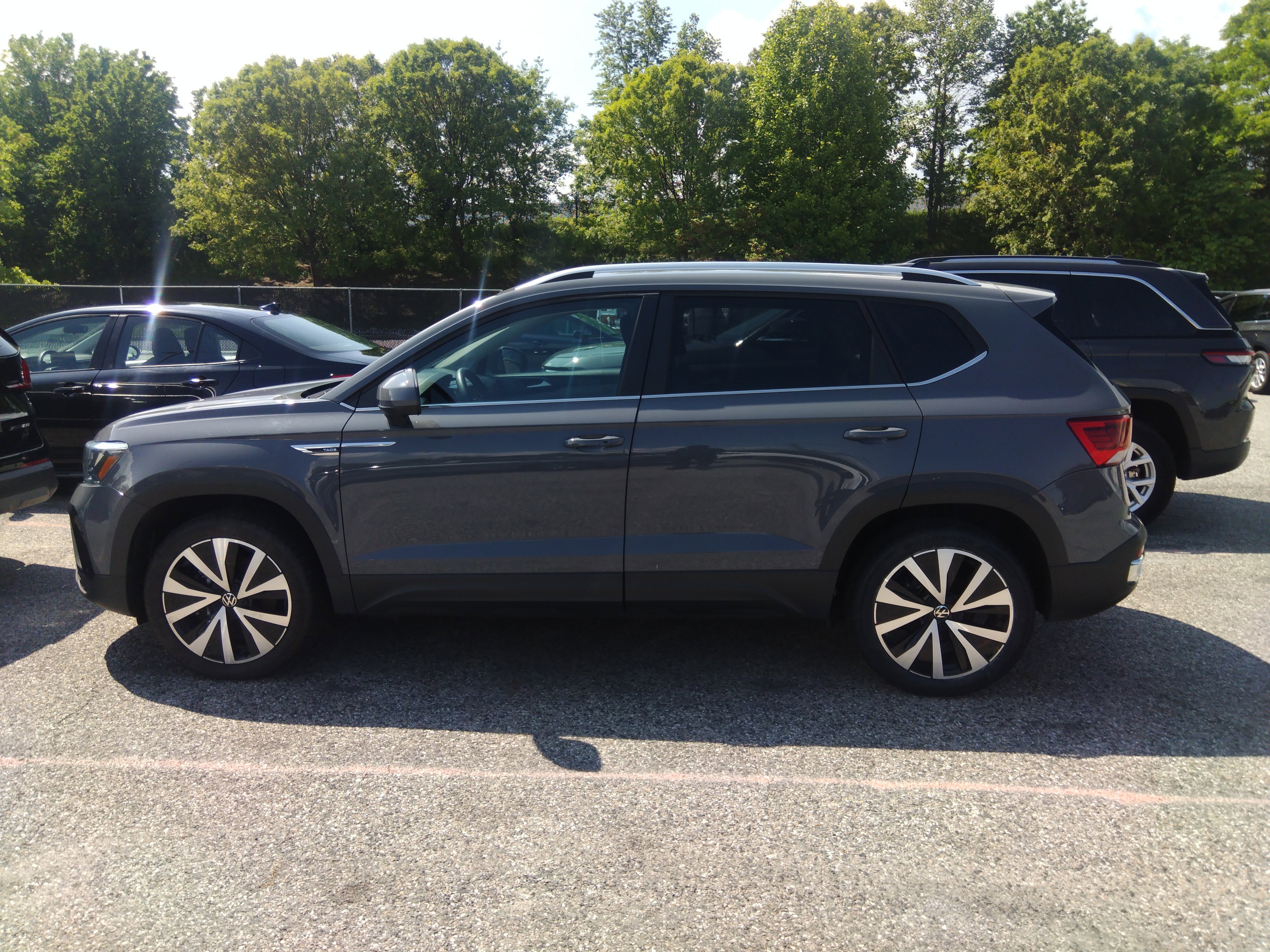 2022 Volkswagen Taos SE FWD