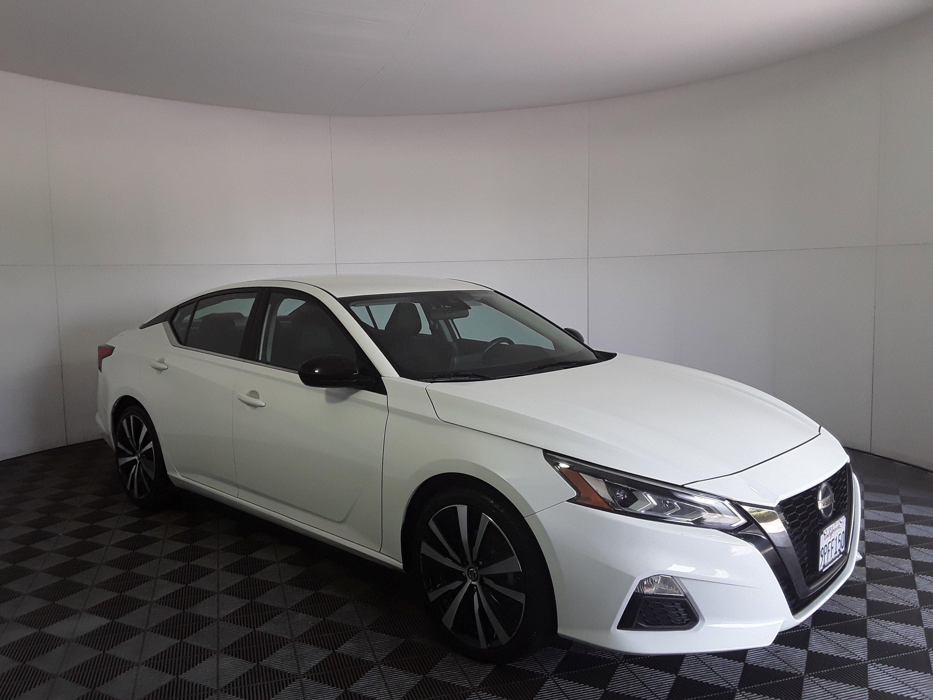 2022 Nissan Altima 2.5 SR Sedan