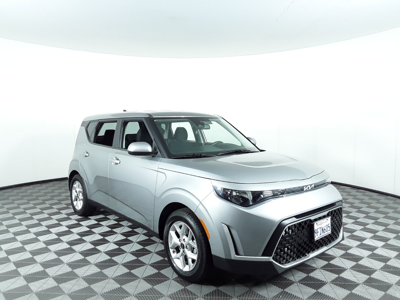 2023 Kia Soul LX IVT