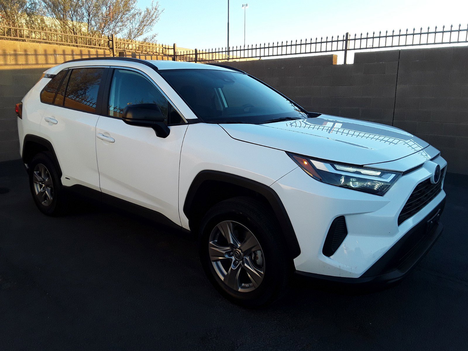 2024 Toyota RAV4 Hybrid LE AWD