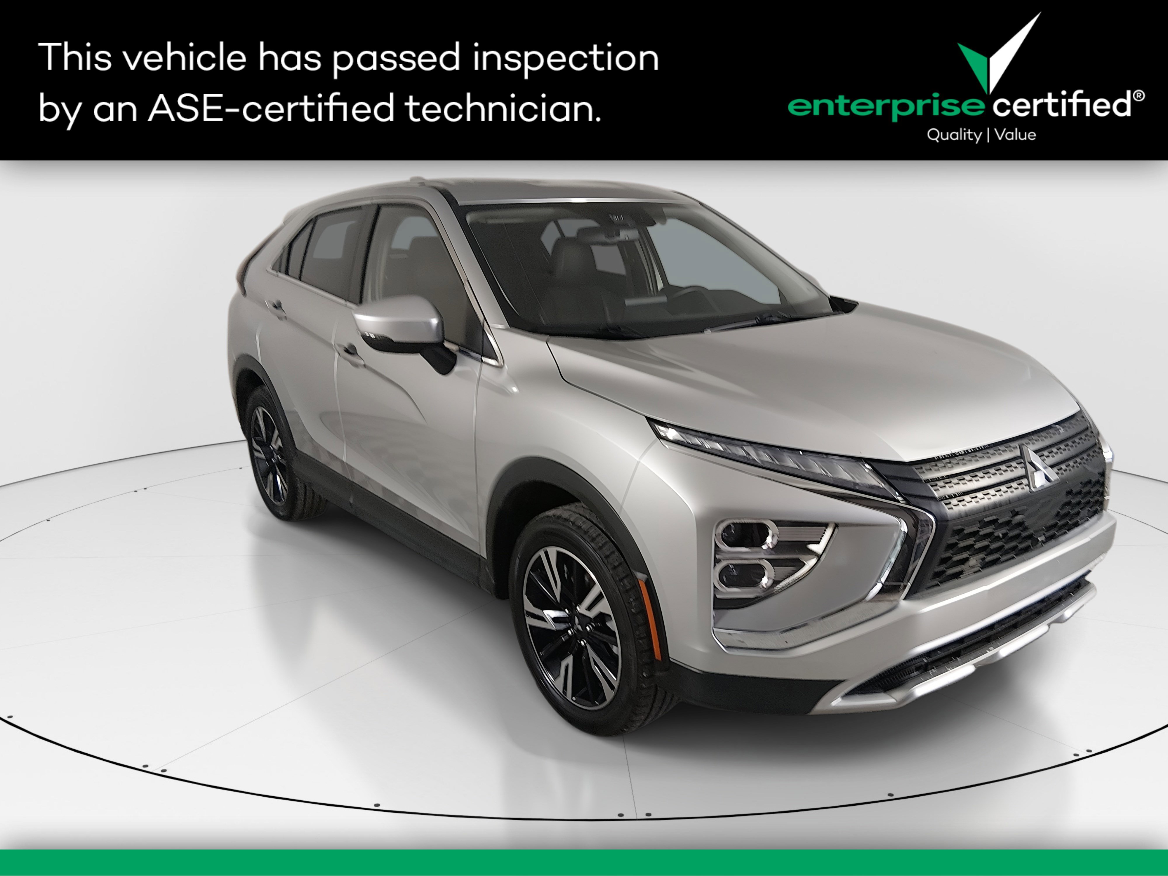 2024 Mitsubishi Eclipse Cross SE's photo