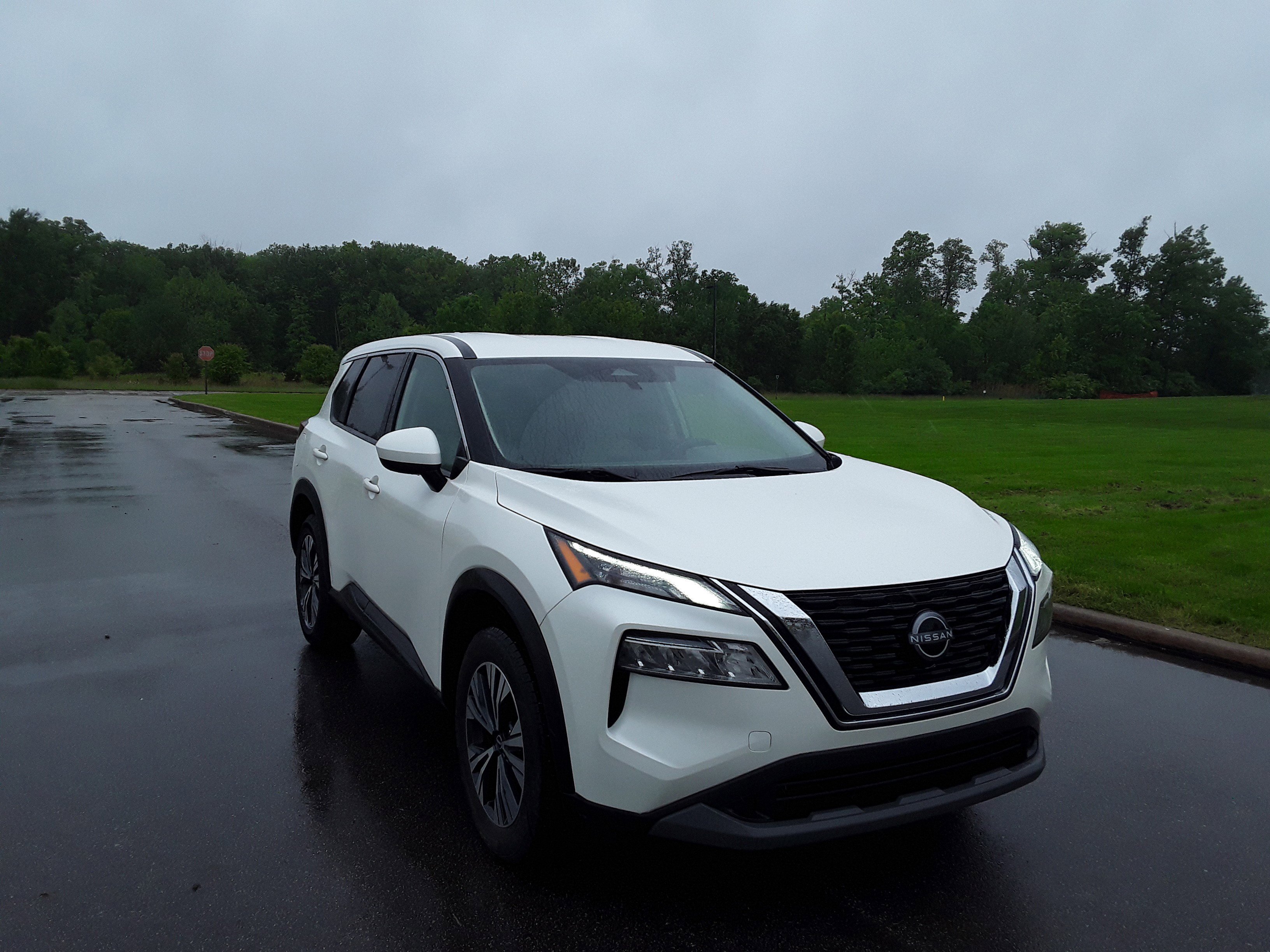 2023 Nissan Rogue SV FWD
