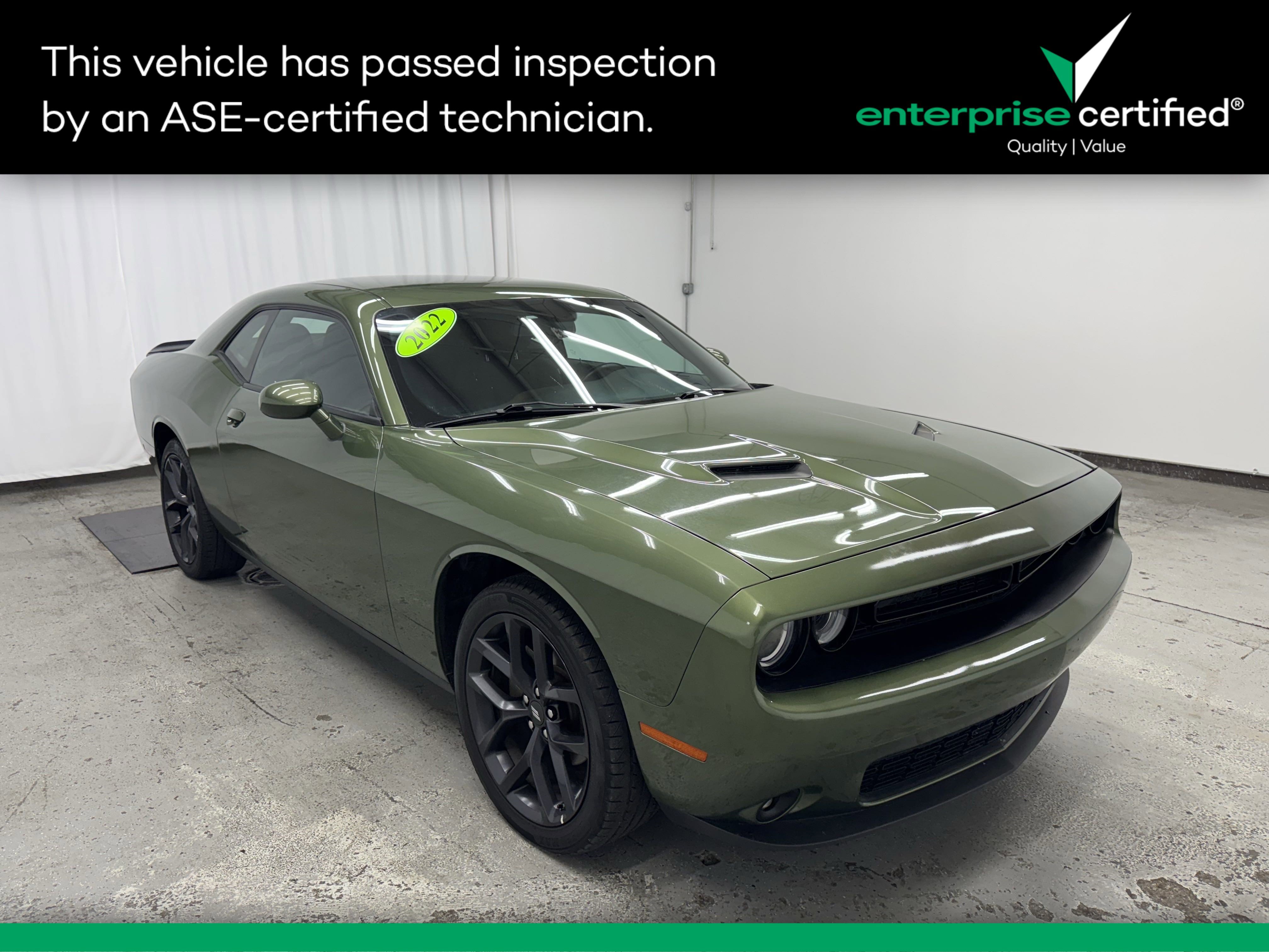 2022 Dodge Challenger SXT RWD