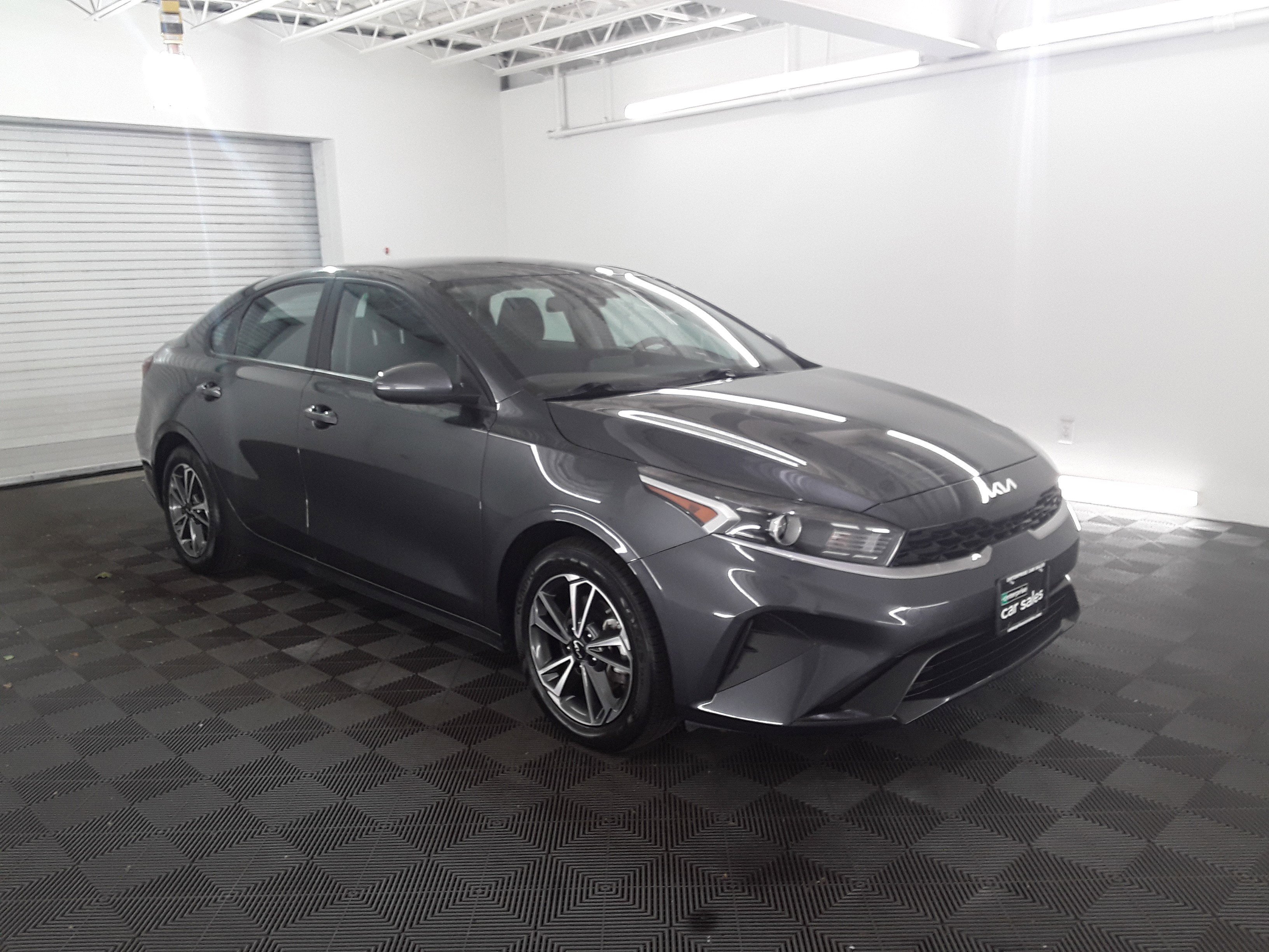 2023 Kia Forte LXS IVT