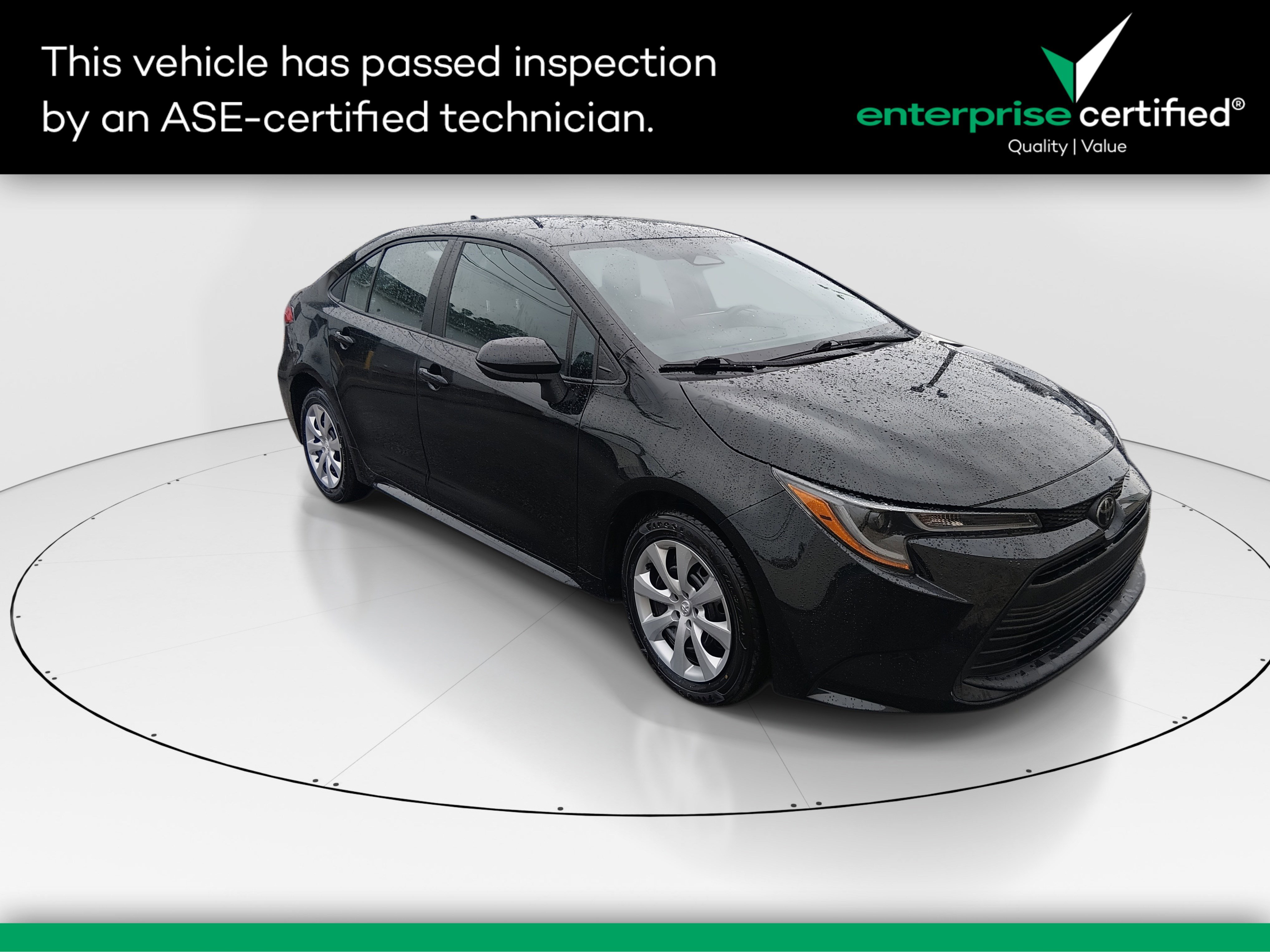 2024 Toyota Corolla LE's photo