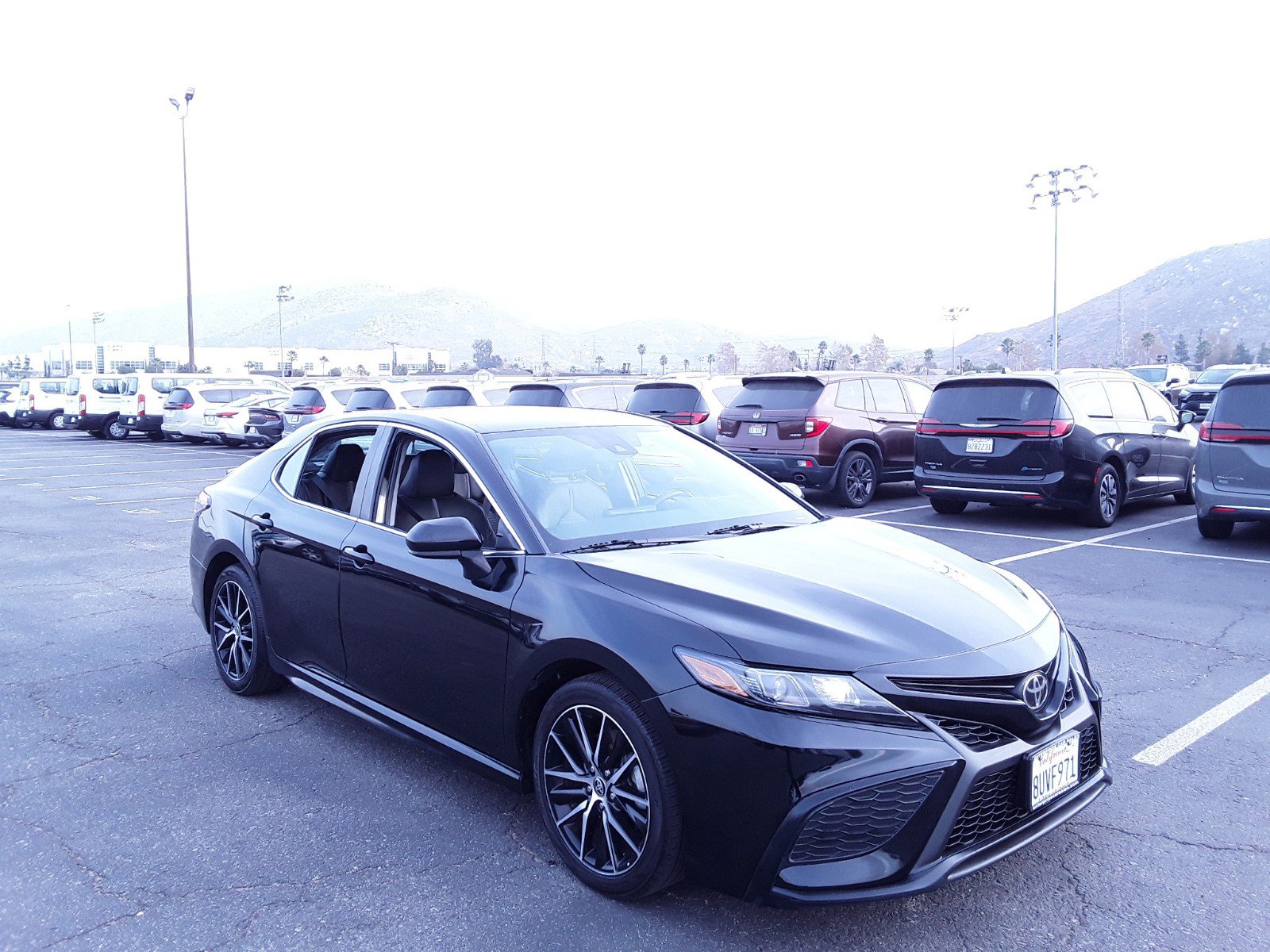 2021 Toyota Camry SE Auto