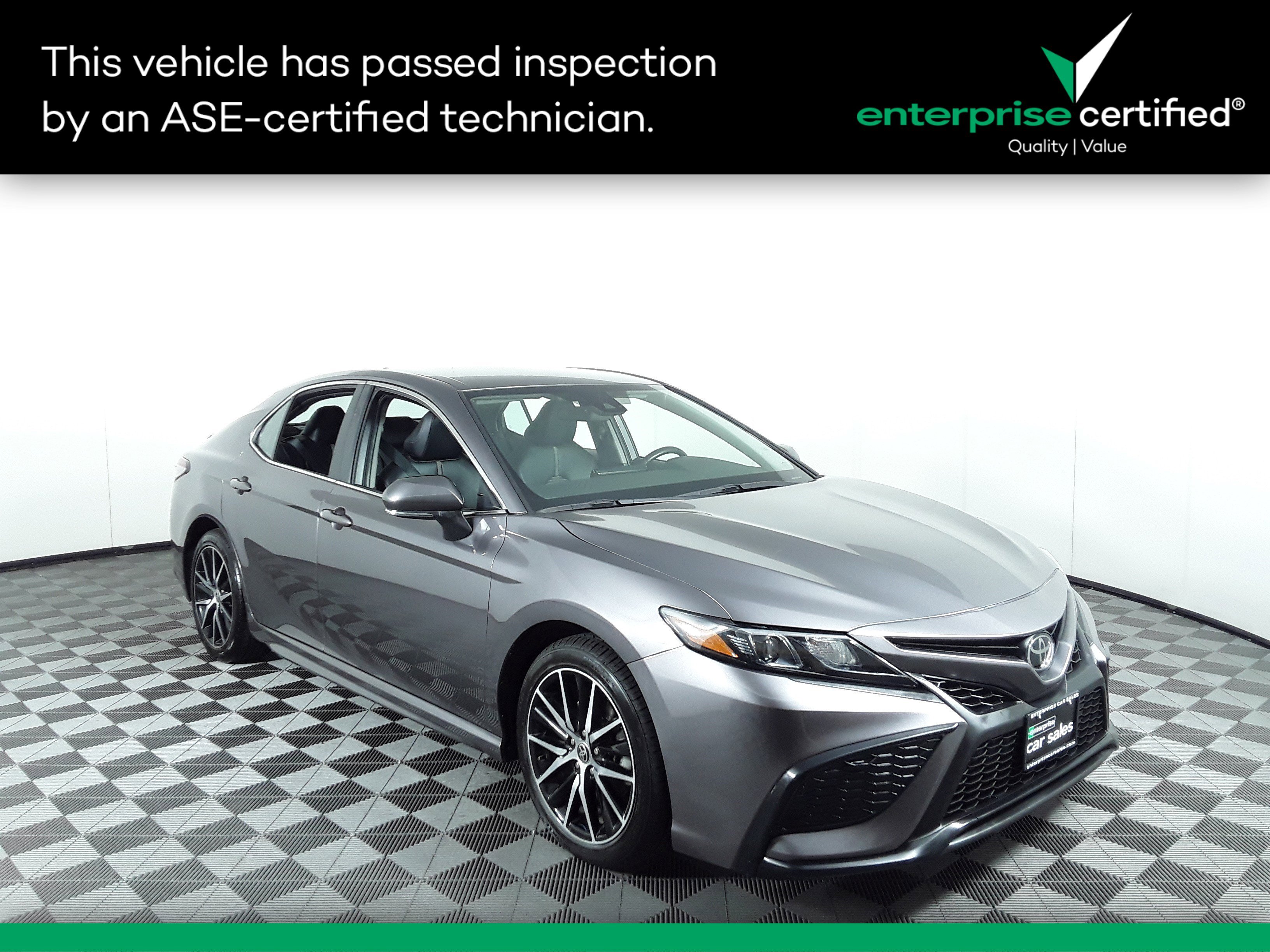 2023 Toyota Camry SE Auto