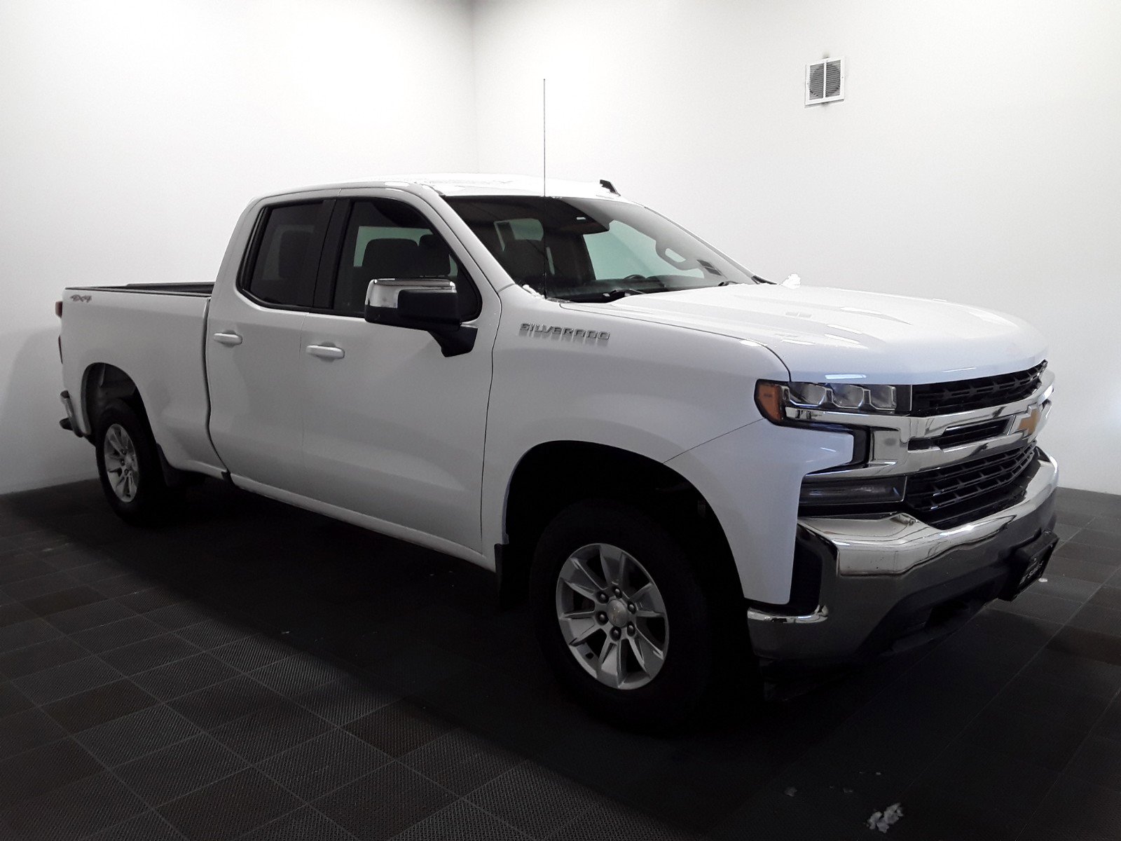 2020 Chevrolet Silverado 1500 4WD Double Cab 147