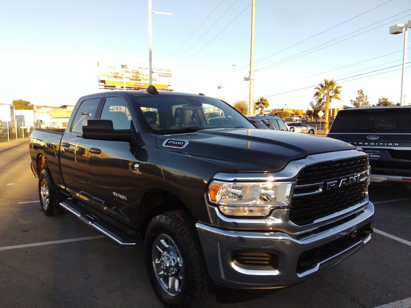 2022 Ram 2500 Big Horn 4x4 Crew Cab 6'4