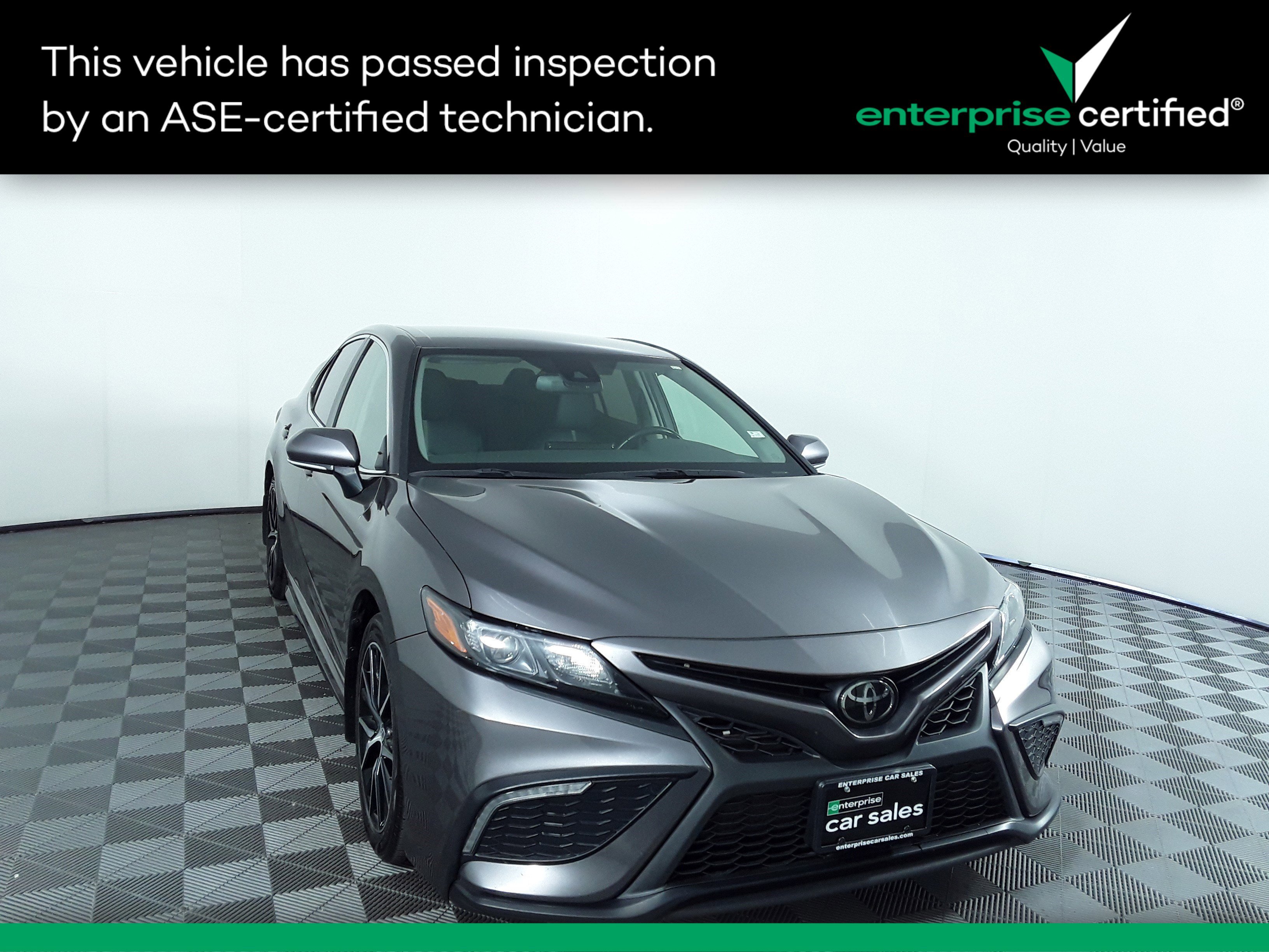 2023 Toyota Camry SE Auto