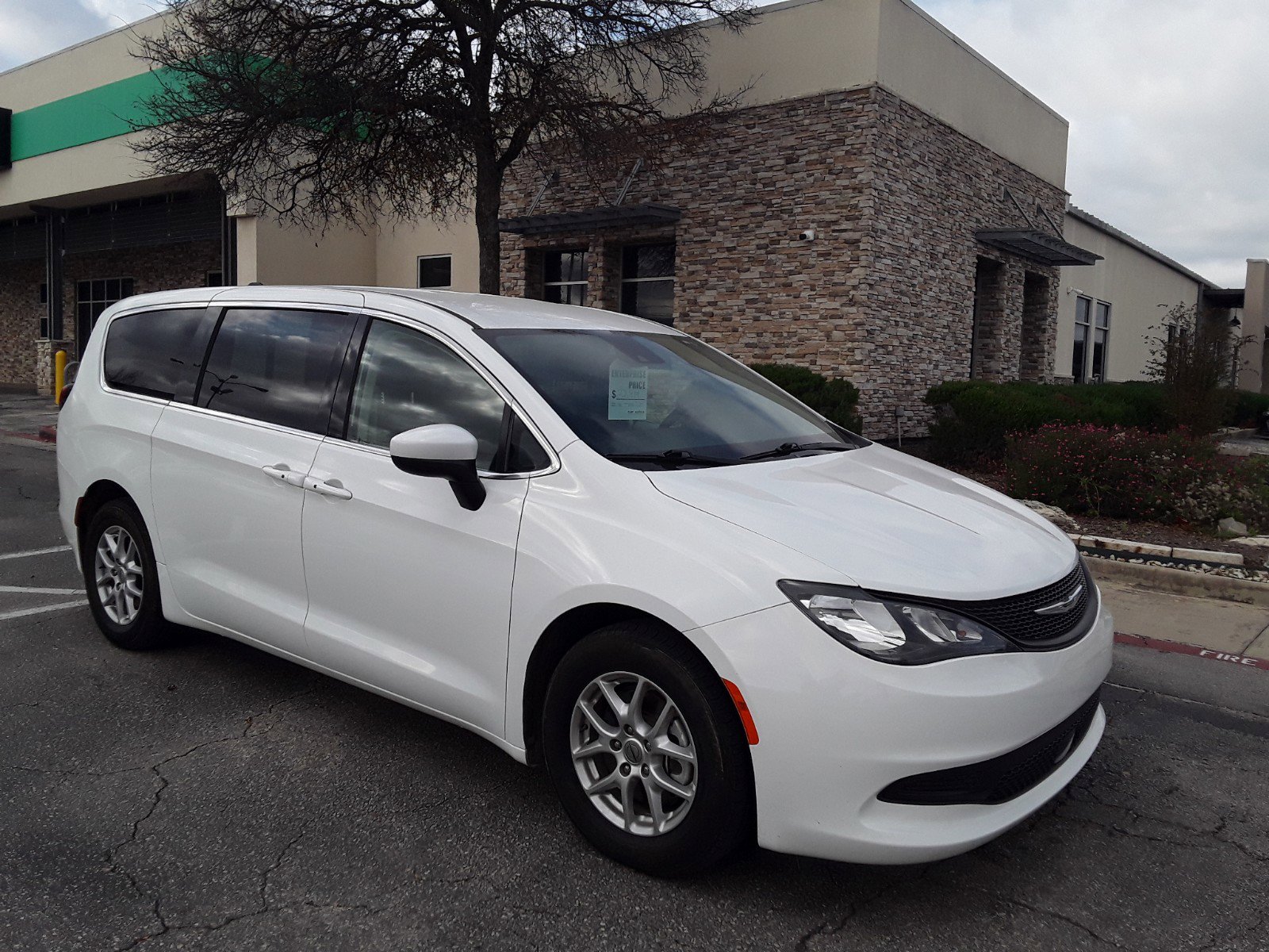 2023 Chrysler Voyager LX FWD