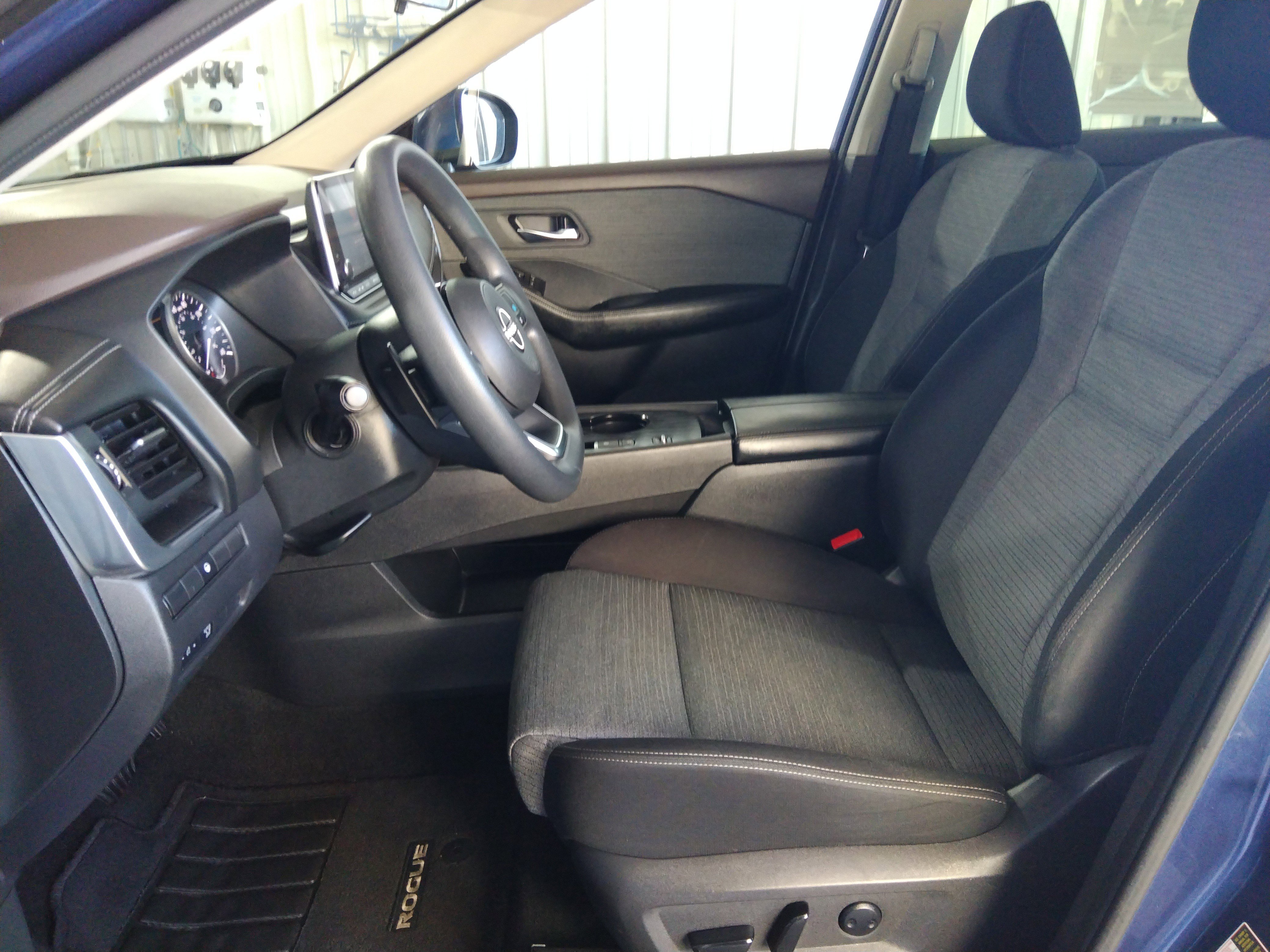 Image of Used 2023 Nissan Rogue FWD SV