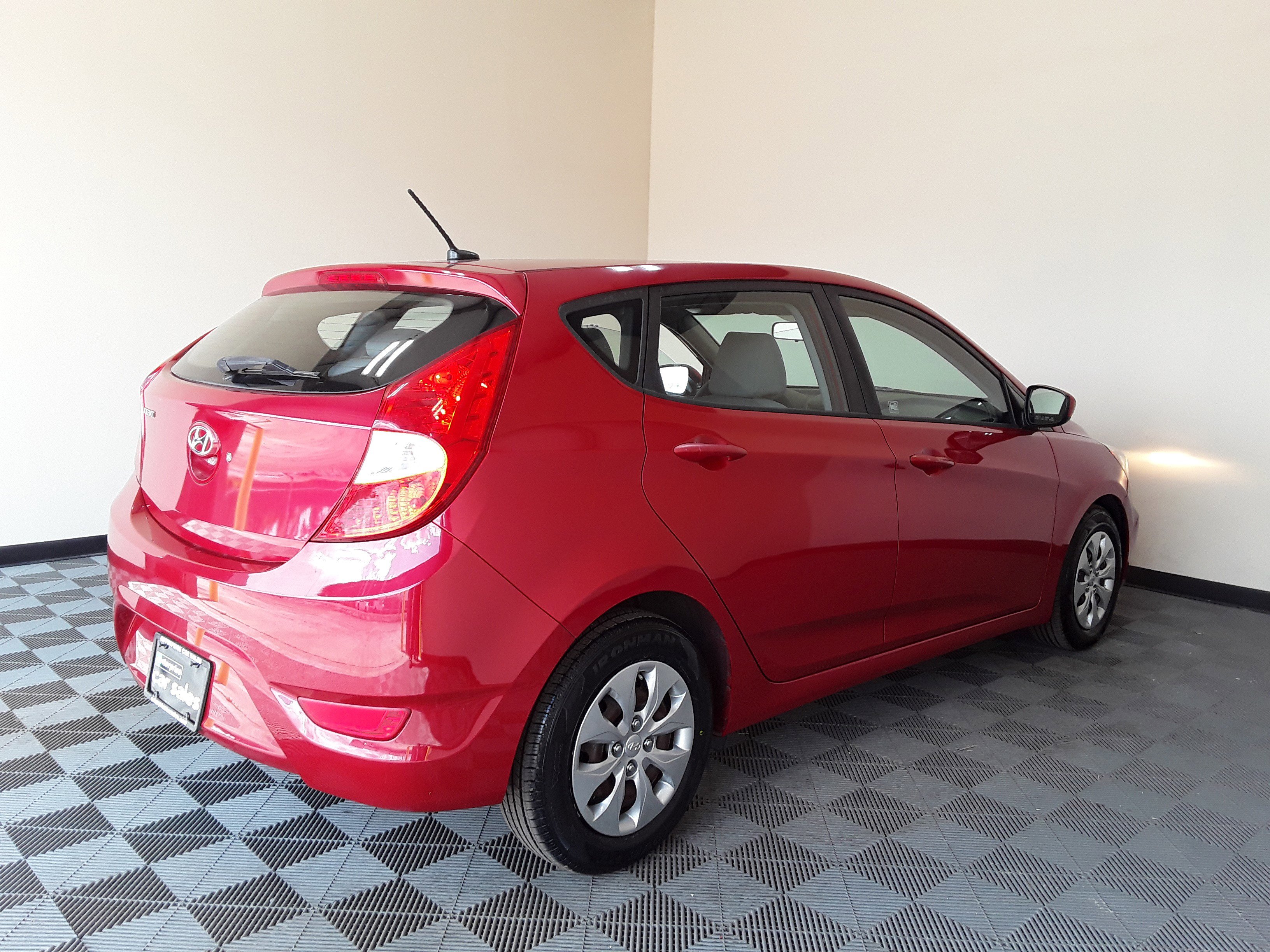 Used 2017 Hyundai Accent SE Hatchback Auto