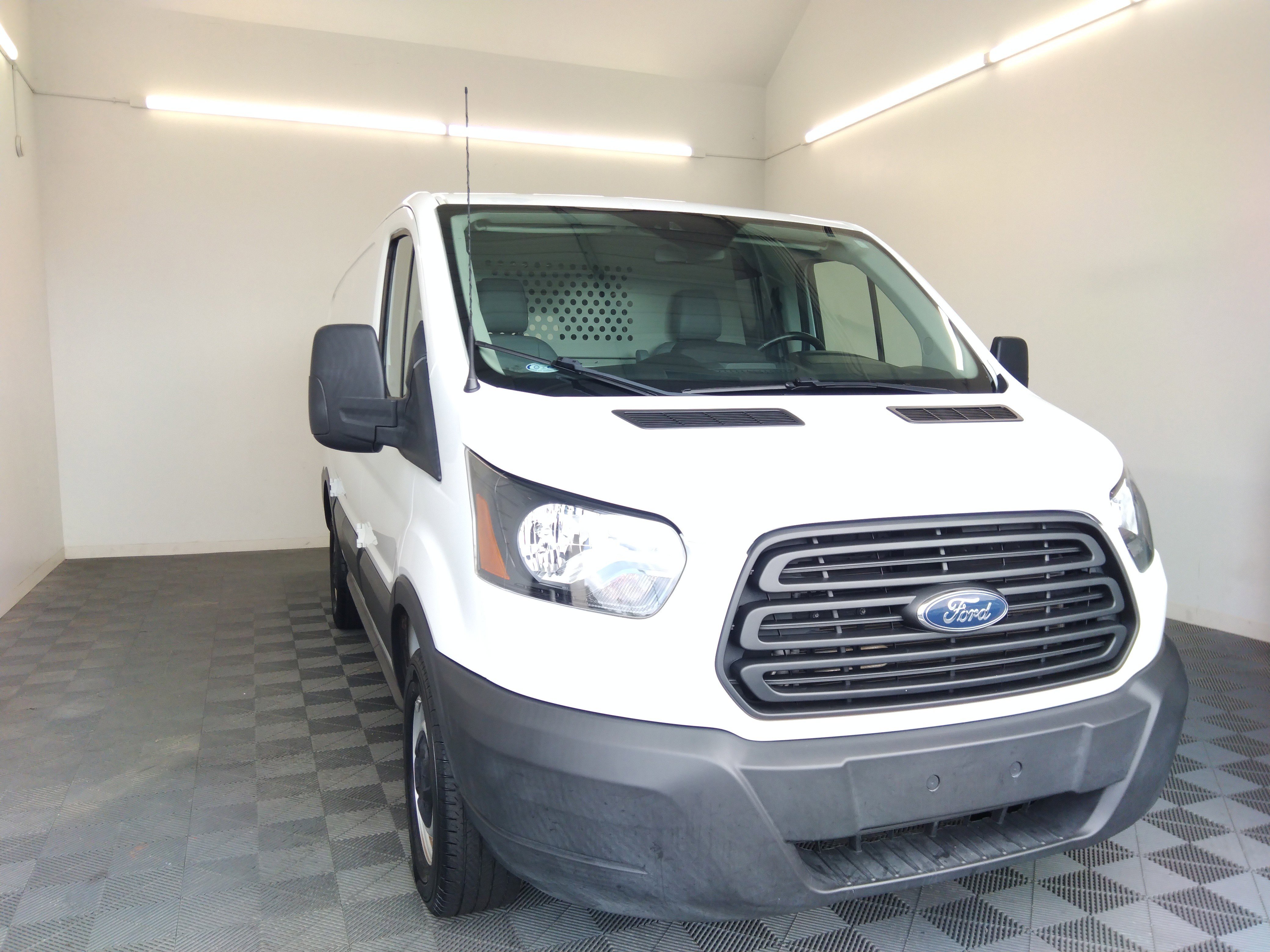 2019 Ford Transit Van T-250 130